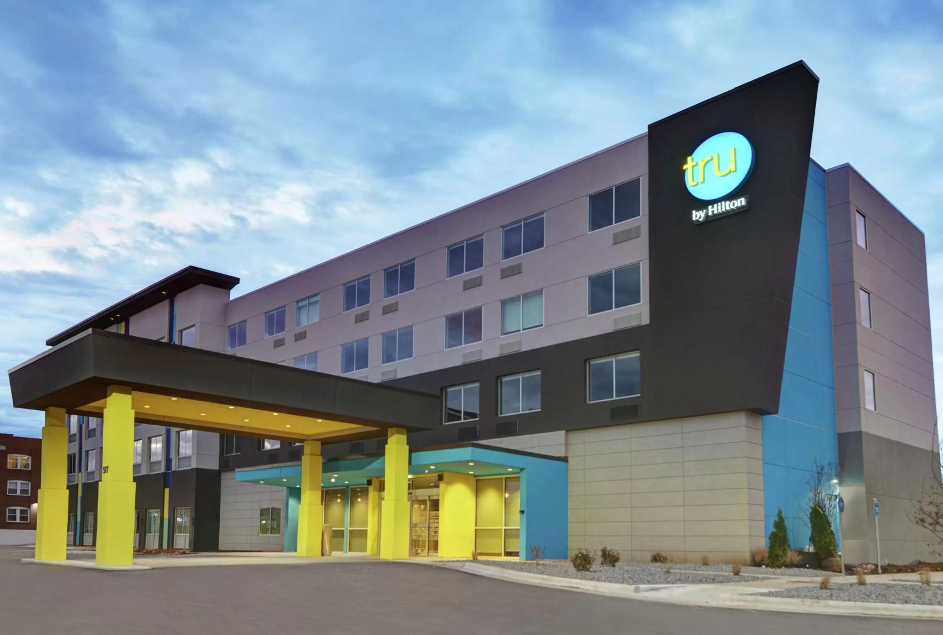 Property building in Tru By Hilton Springfield Downtown