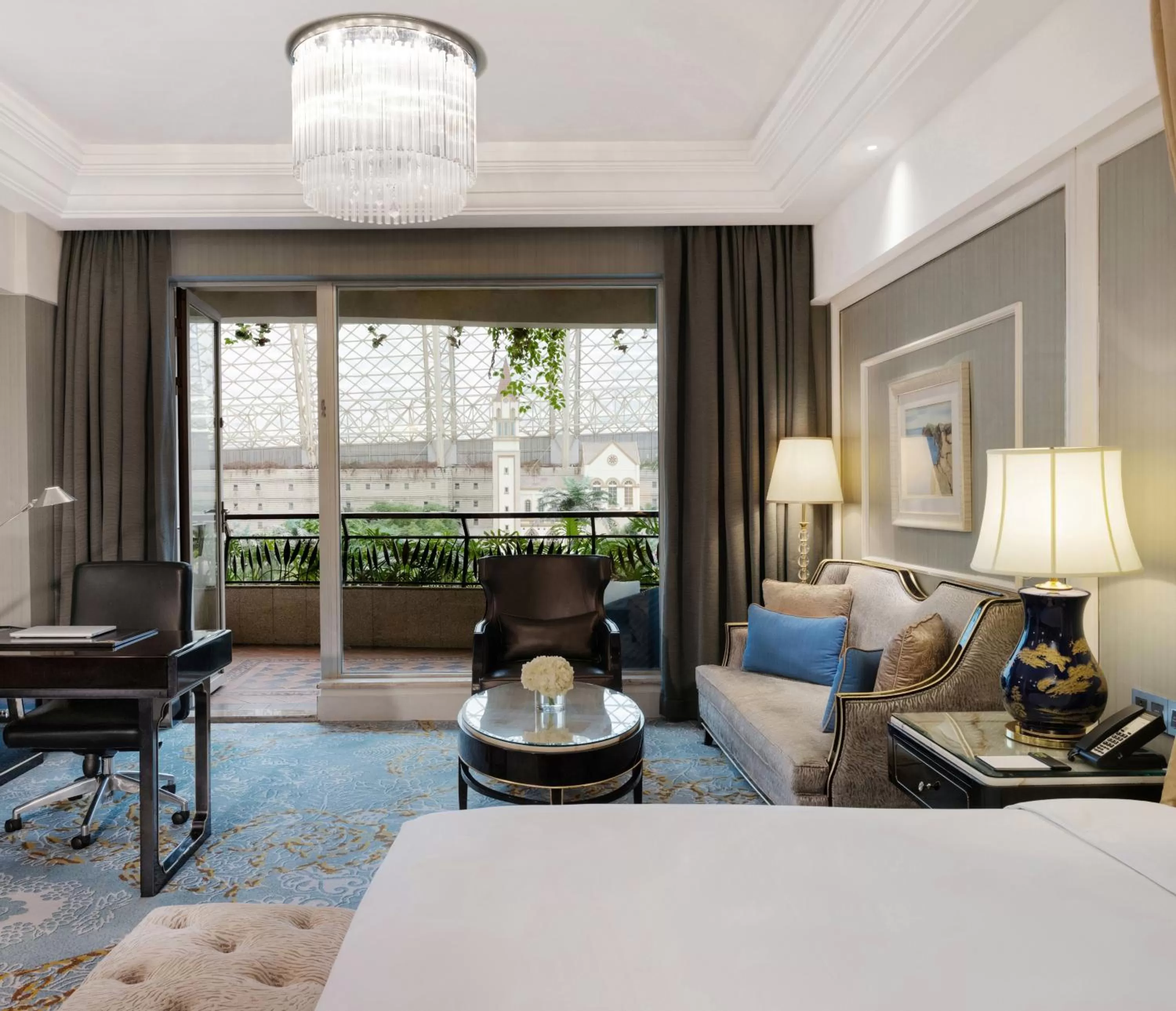 Bedroom, Bed in InterContinental Chengdu Global Center by IHG