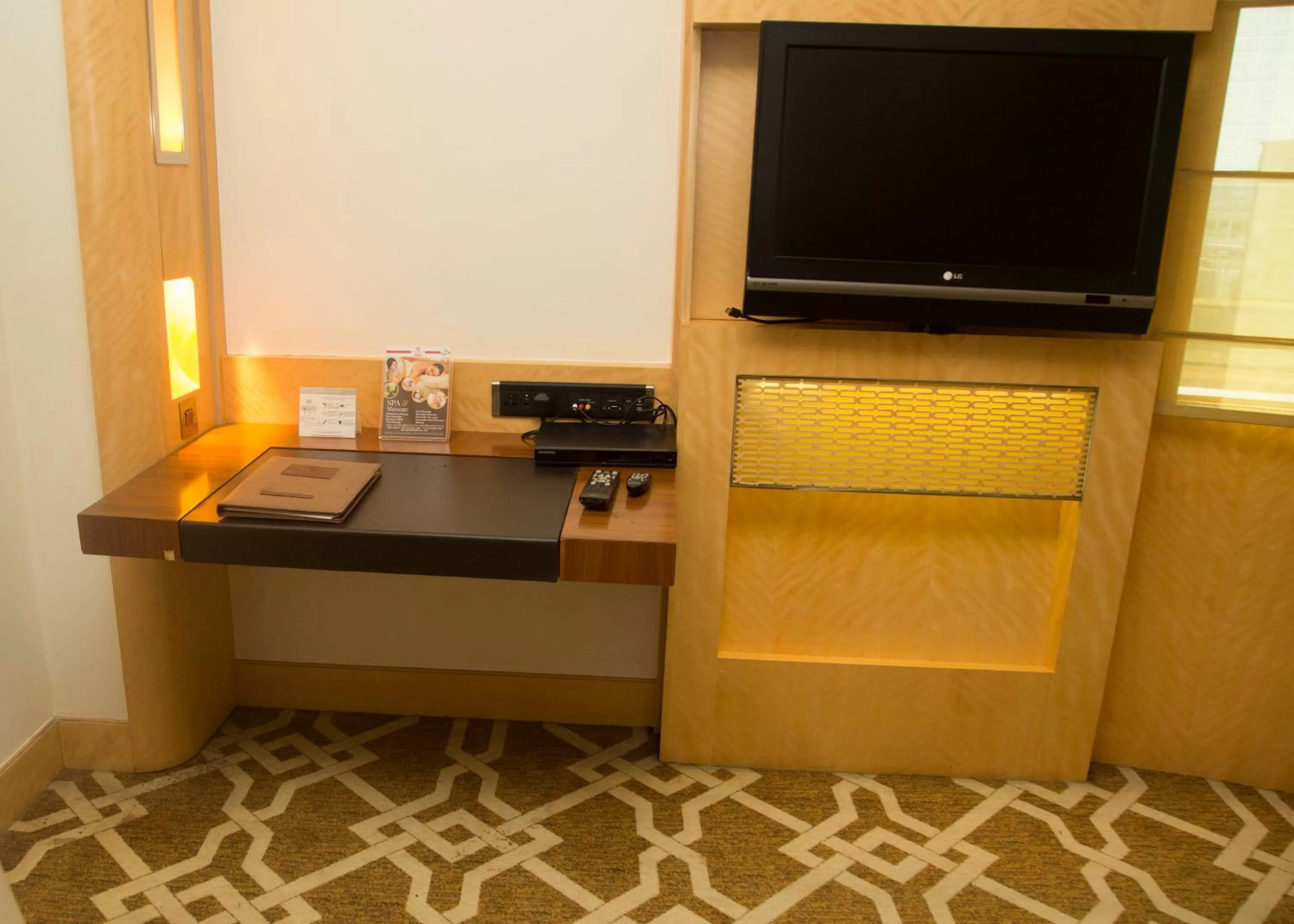 Deluxe Double Room (2 Adults + 1 Child) in Marco Polo Hotel