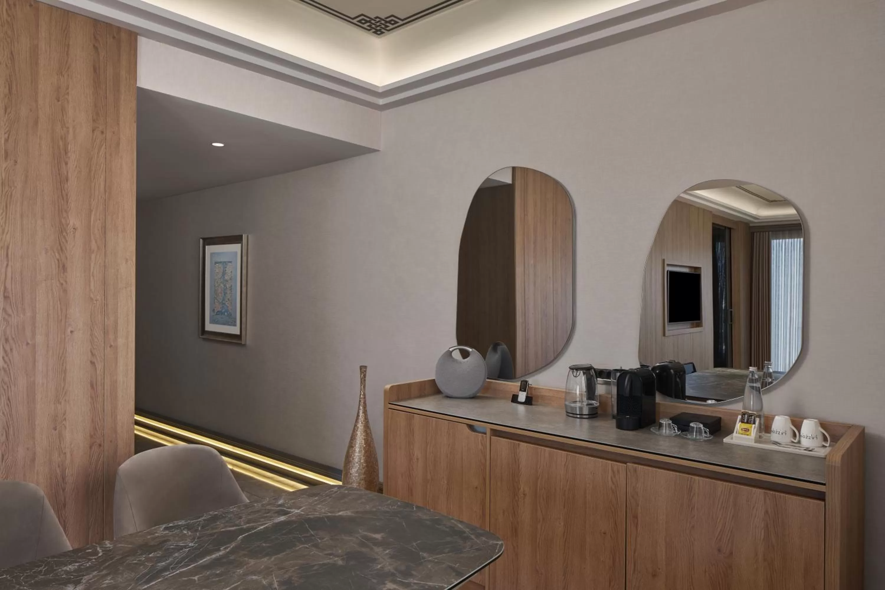 Lifestyle Terrace Suite with Spa Bath in Lazzoni Hotel