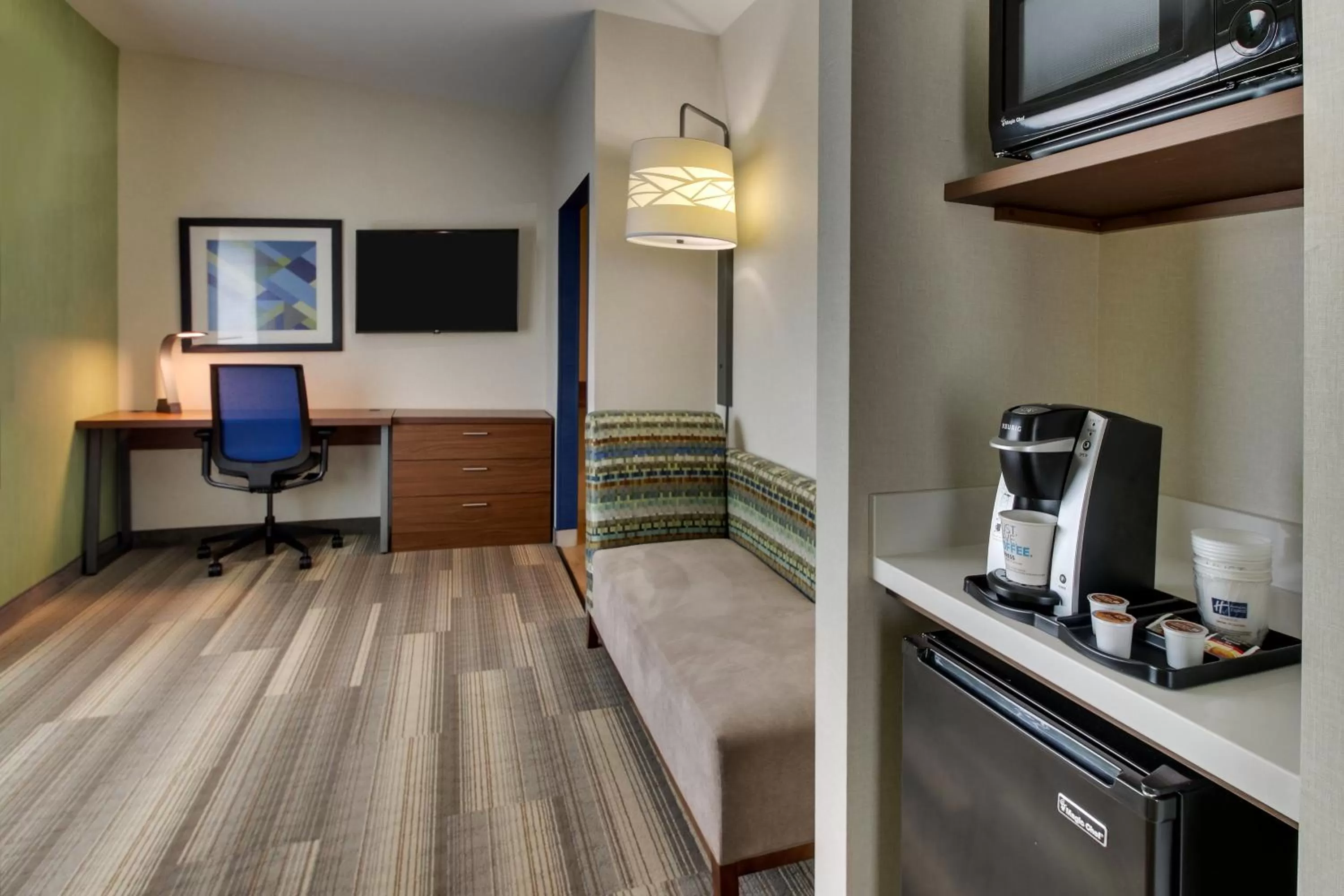 Standard King Room with Extra Space in Holiday Inn Express & Suites Ithaca by IHG