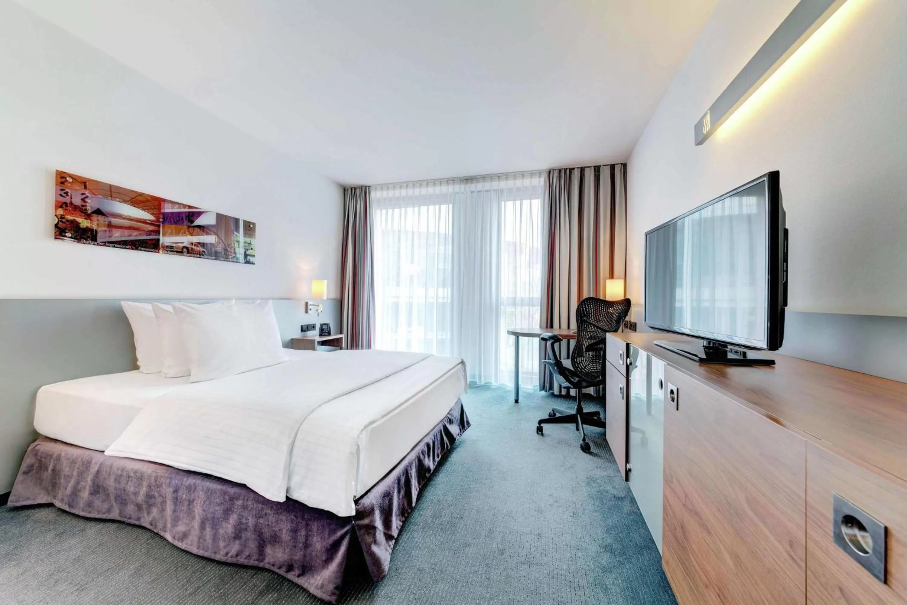 Queen Room in Hilton Garden Inn Stuttgart NeckarPark
