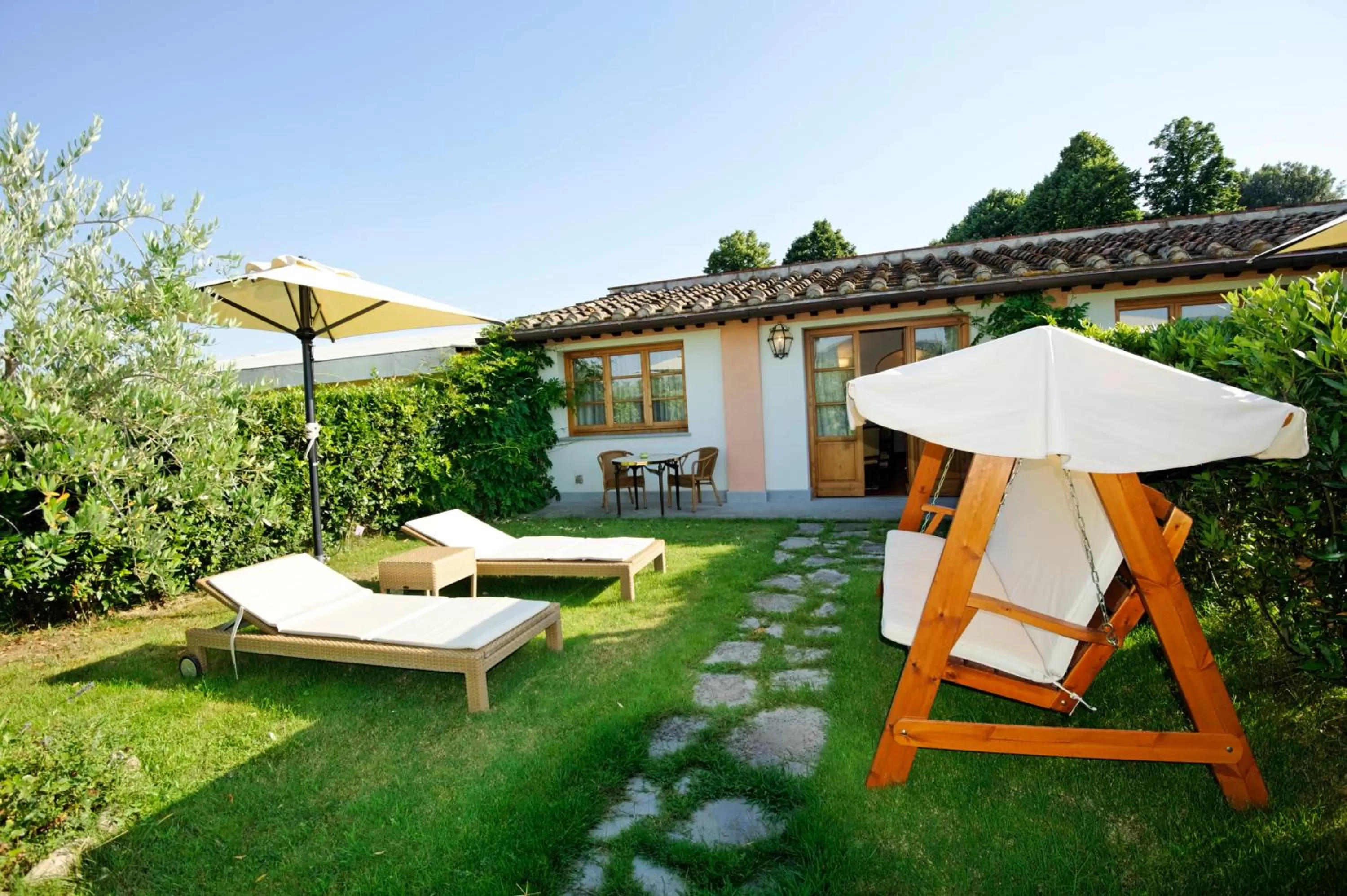 Junior Suite With Private Garden (2 Adults) in Villa Olmi Firenze
