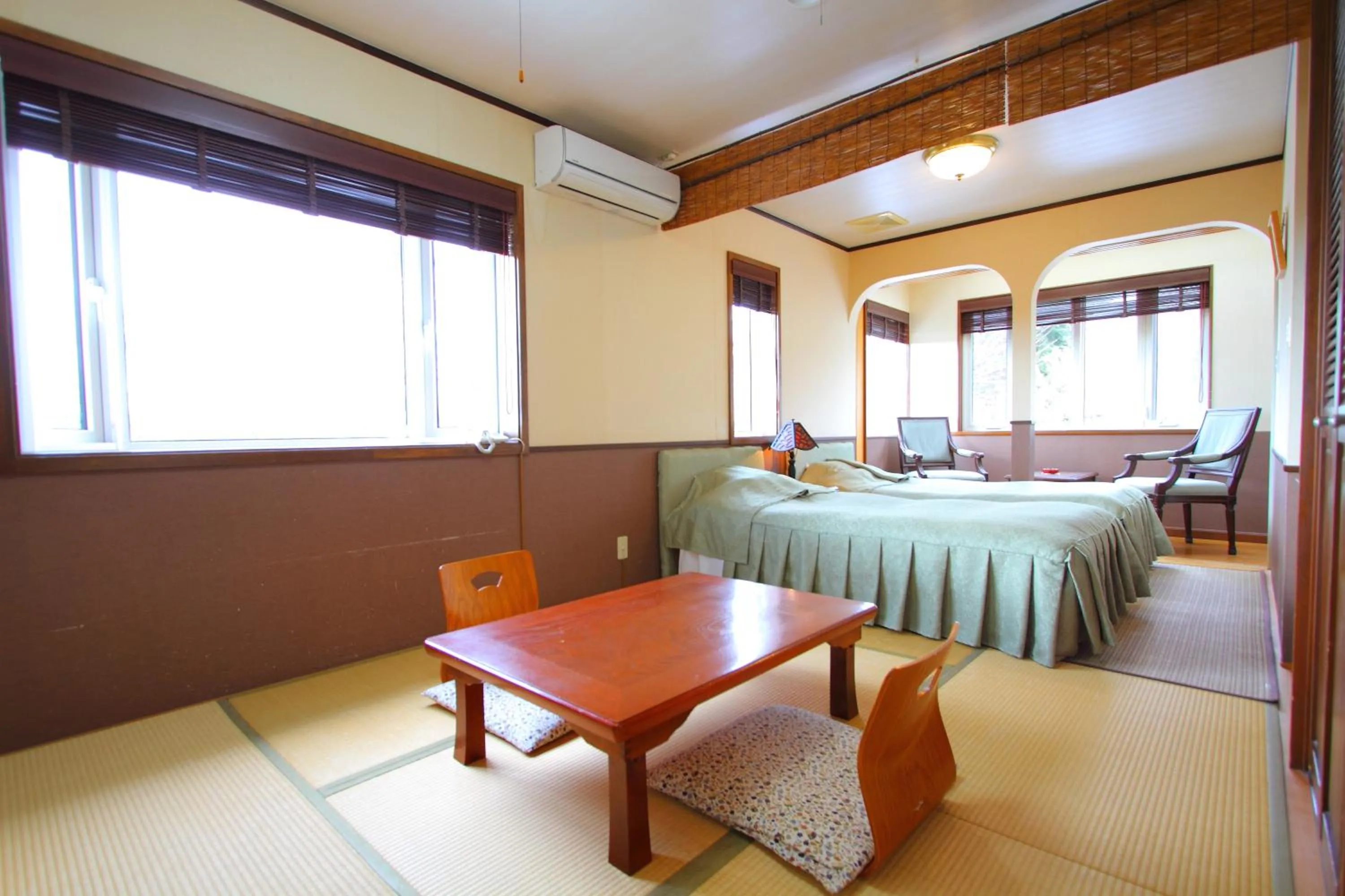 Quadruple Room with Tatami Area in Scotch Court