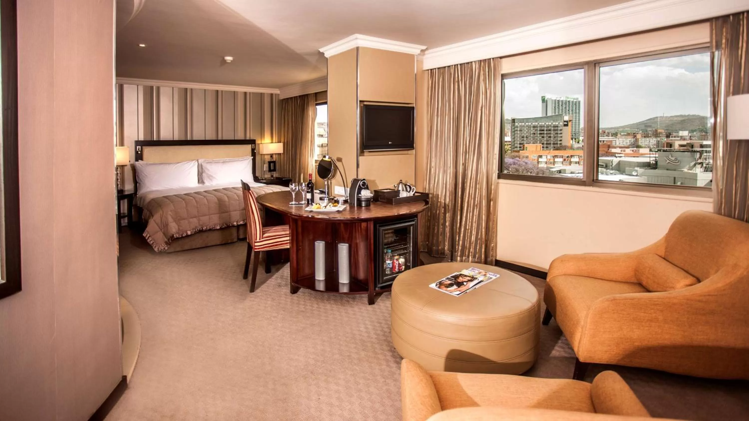 Executive Suite Non-Smoking in Southern Sun Pretoria