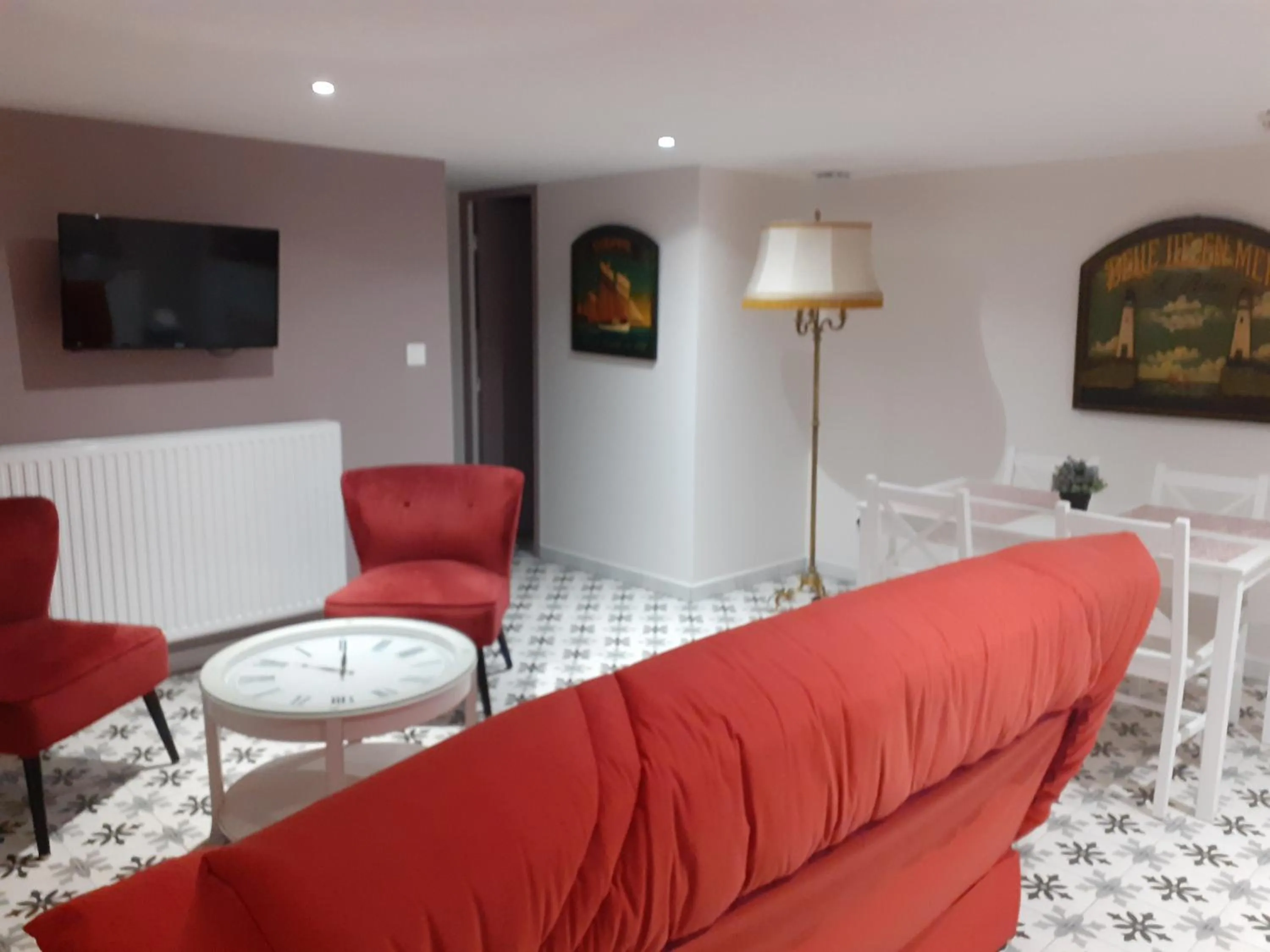 One-Bedroom Standard Apartment in Hotel de Charme La Bonne Adresse - Logis hotels