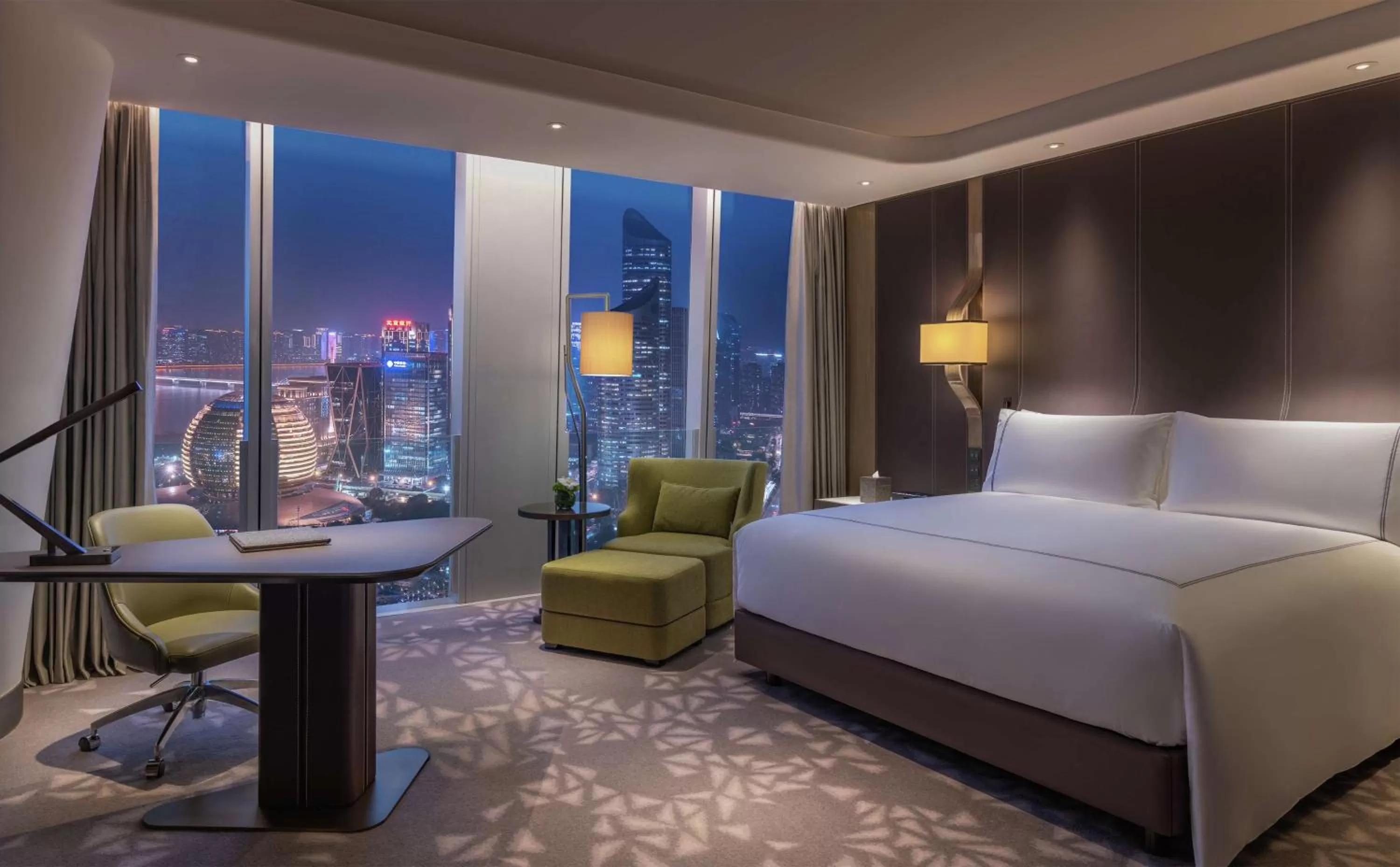 Executive King Room with River View in Conrad Hangzhou