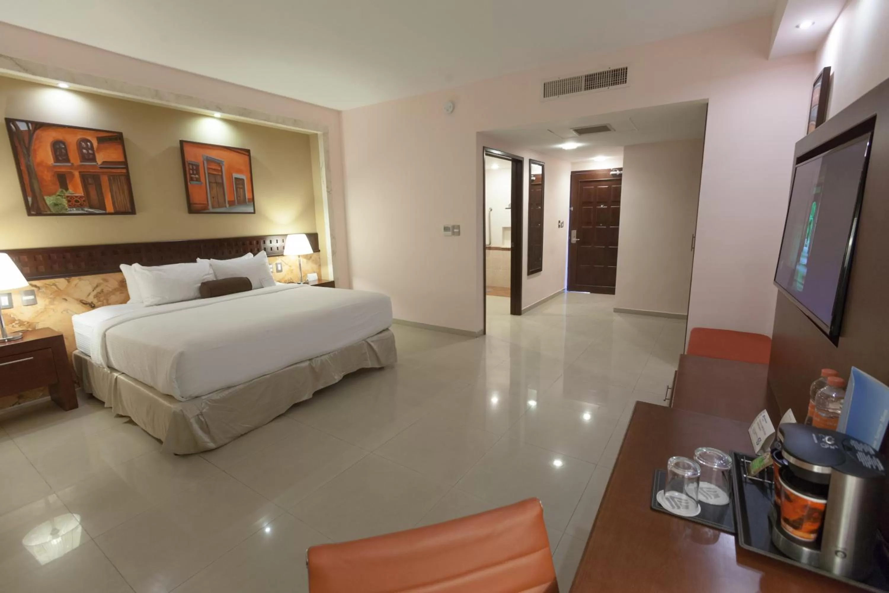 Deluxe King Room - Mobility Access in Wyndham Merida