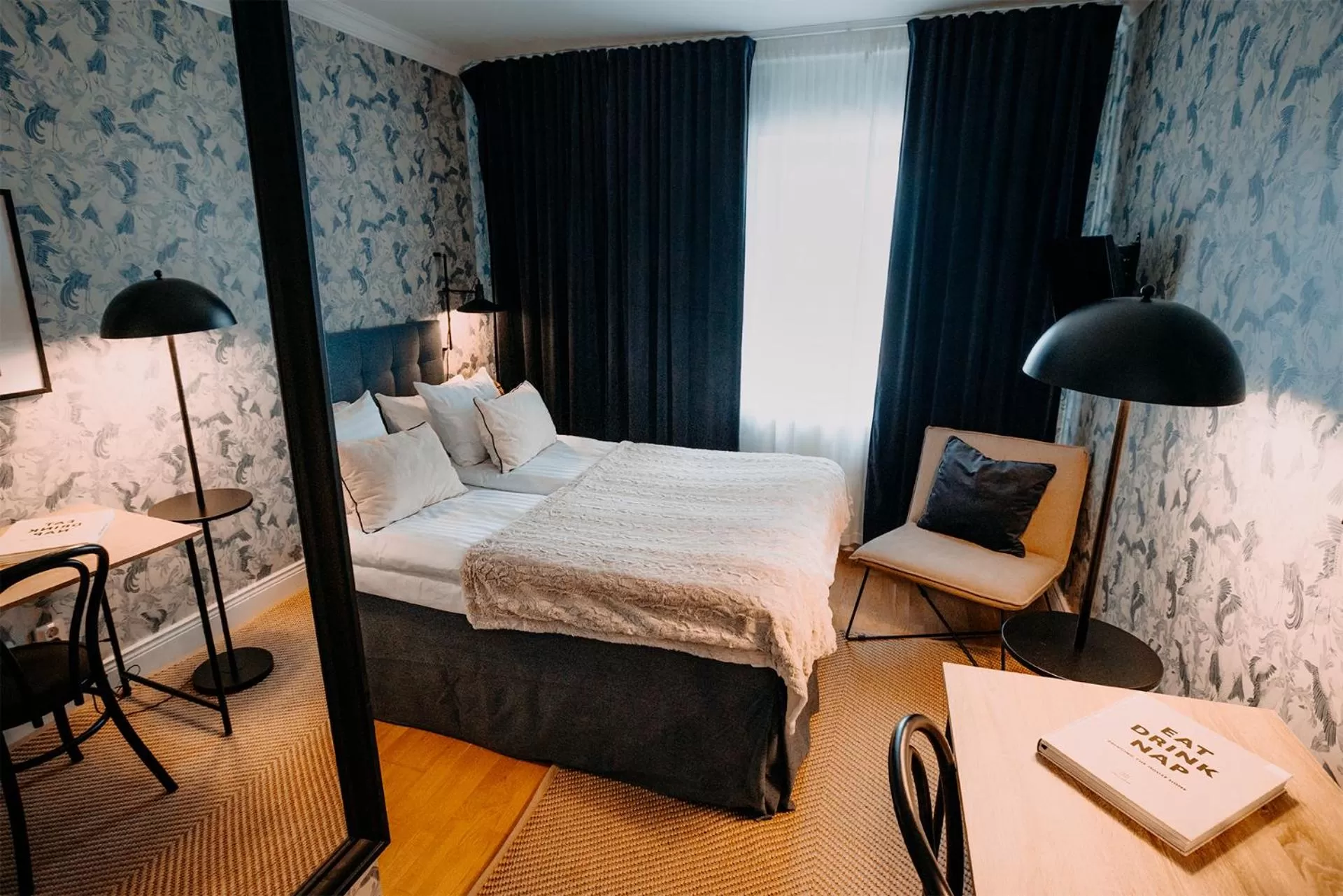 Superior Queen Room (55 in bed) in Sunlight Hotel Conference & Spa