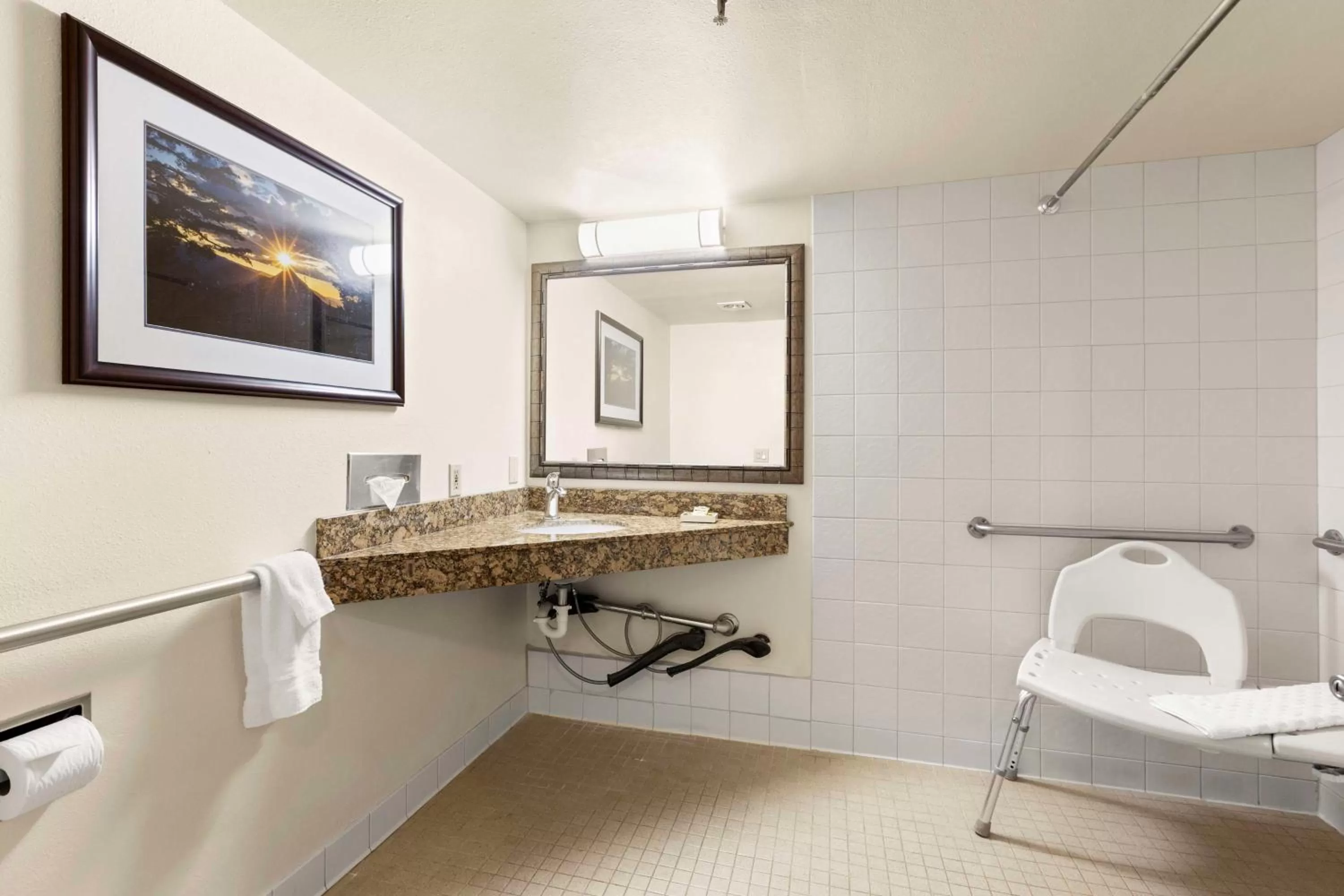 Double Room with Two Double Beds and Roll-in Shower - Mobility Access in Best Western Plus Tree House