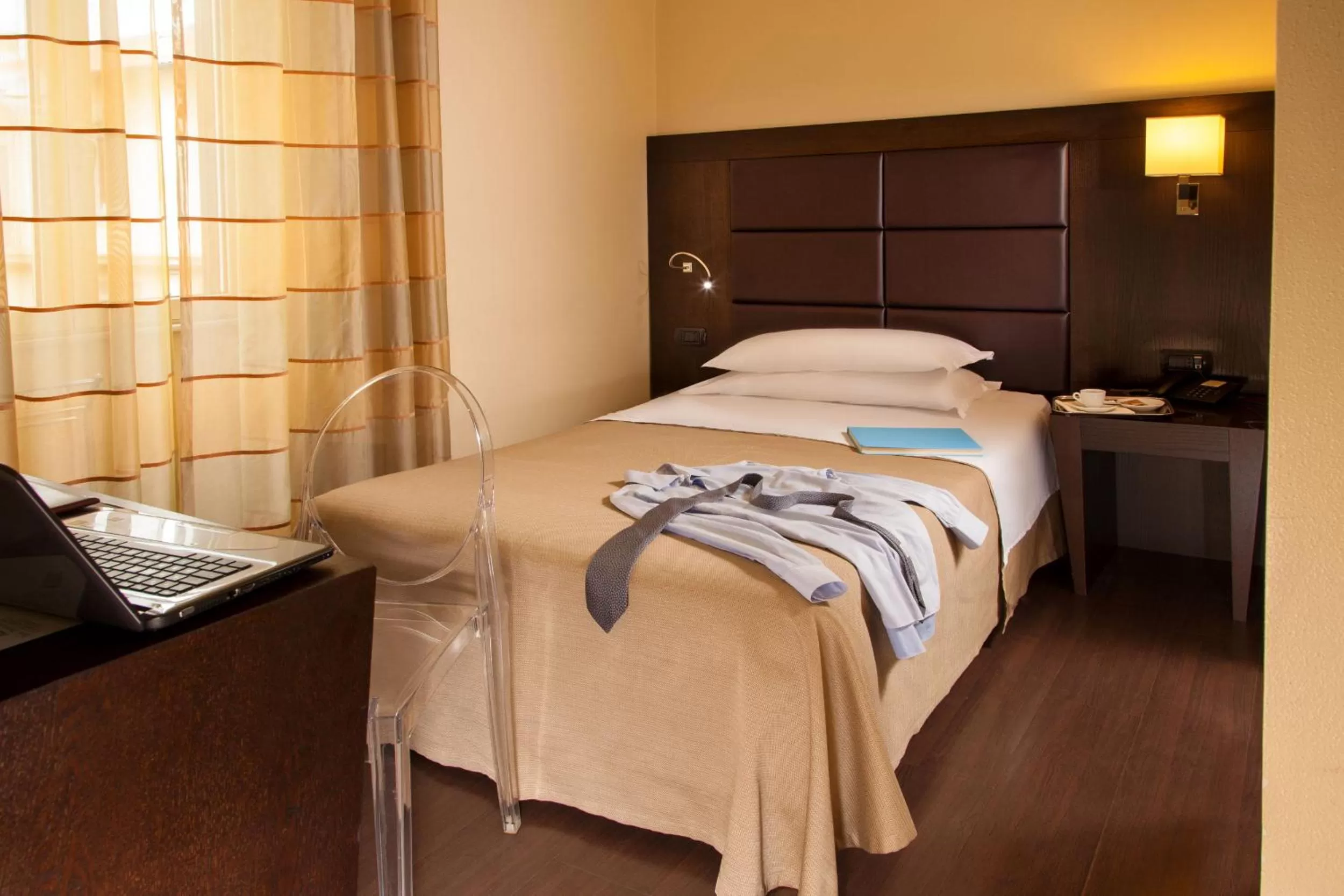 Single Room in Hotel Buenos Aires