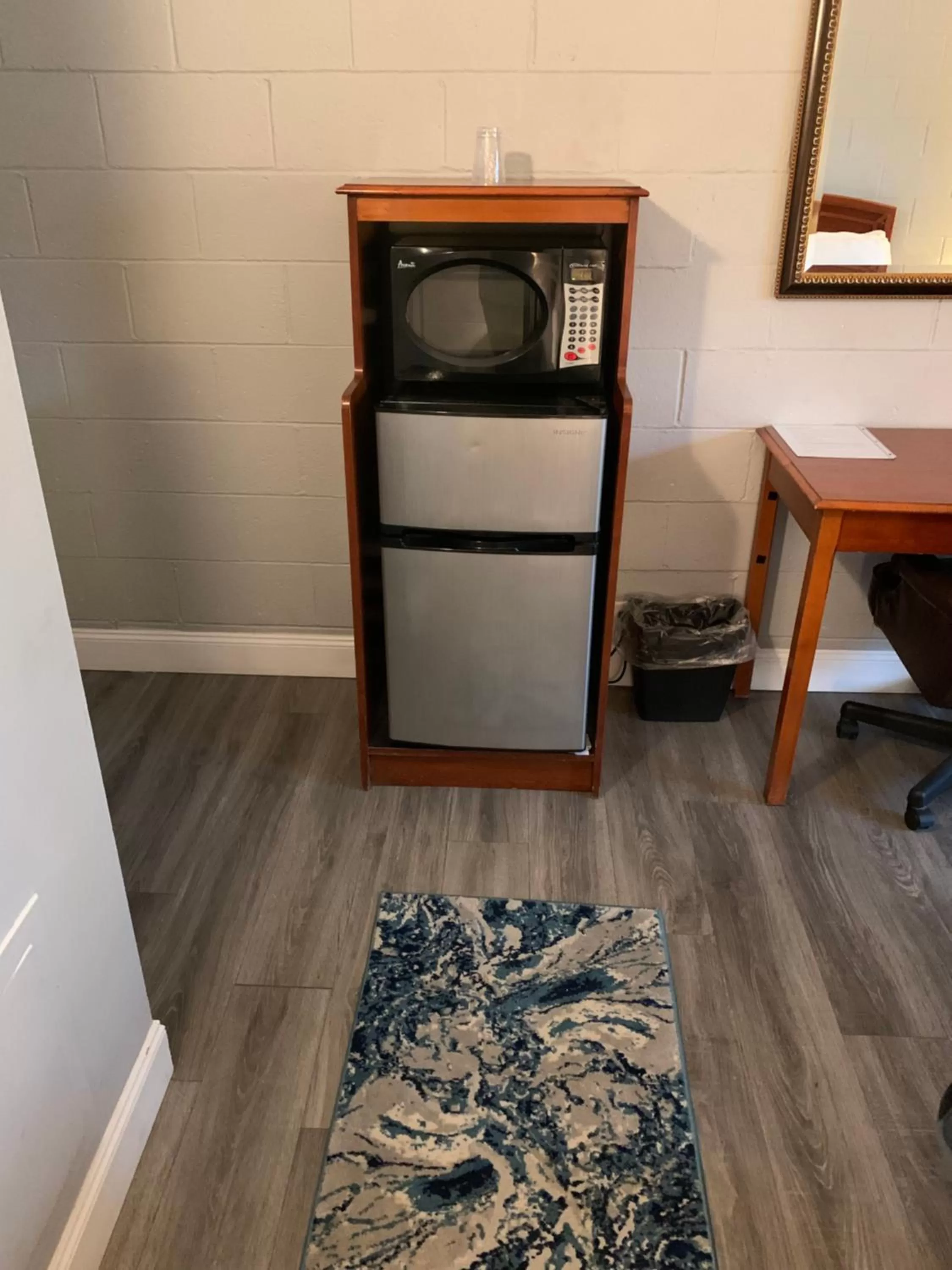 King Room with Garden View in Hill Top Motel