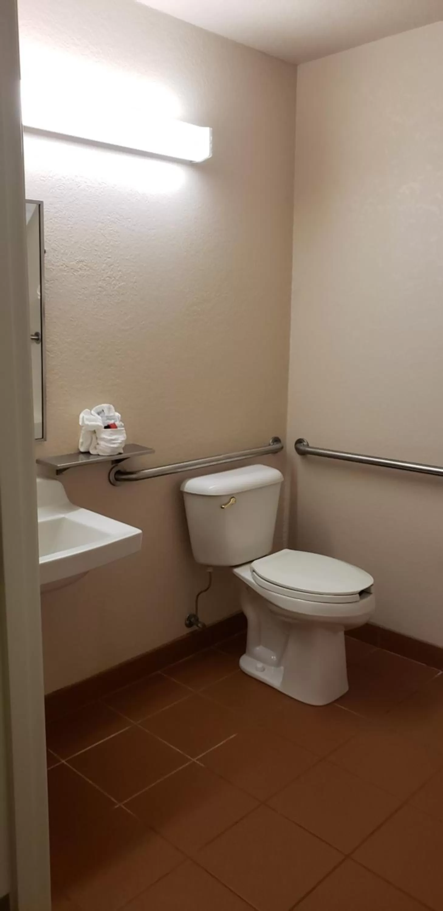 Queen Room with Bath Tub - Mobility/Hearing Accessible - Non-Smoking in Microtel Inn & Suites by Wyndham Wellsville