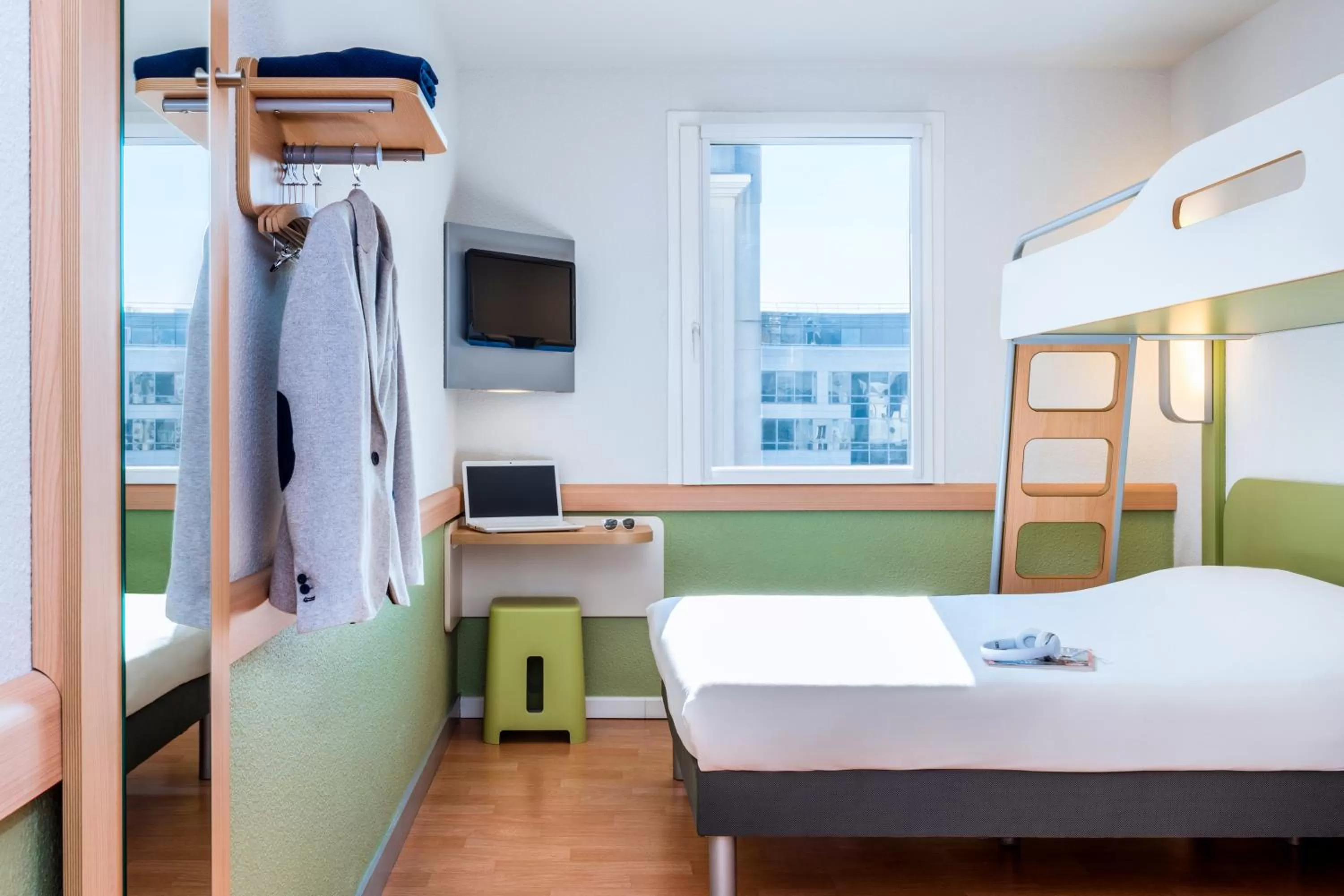 Triple Room with Bunk Bed in Ibis Budget Clermont Ferrand - Le Brezet - Aeroport