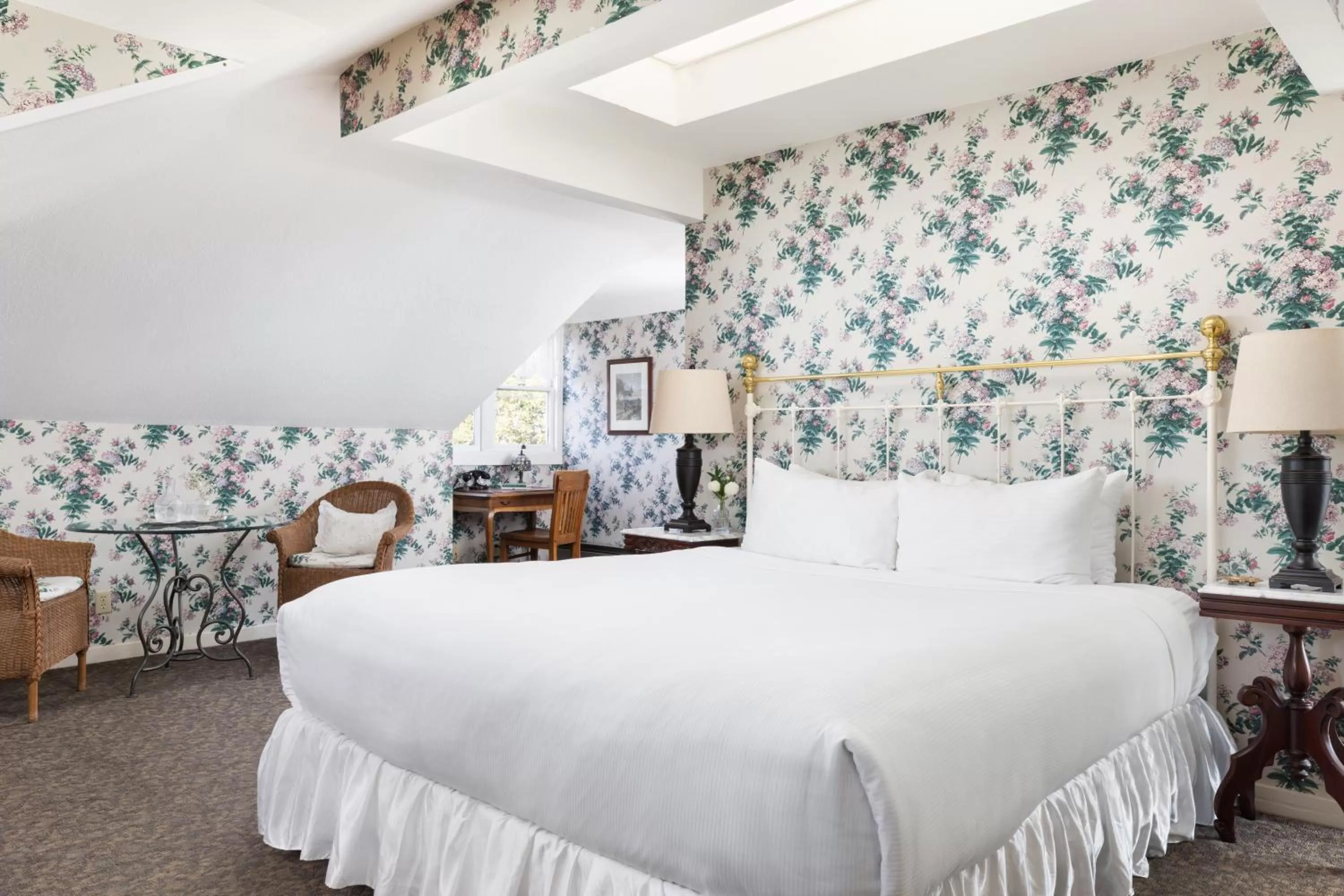 Deluxe King Suite in Centrella Hotel, a Kirkwood Collection Hotel