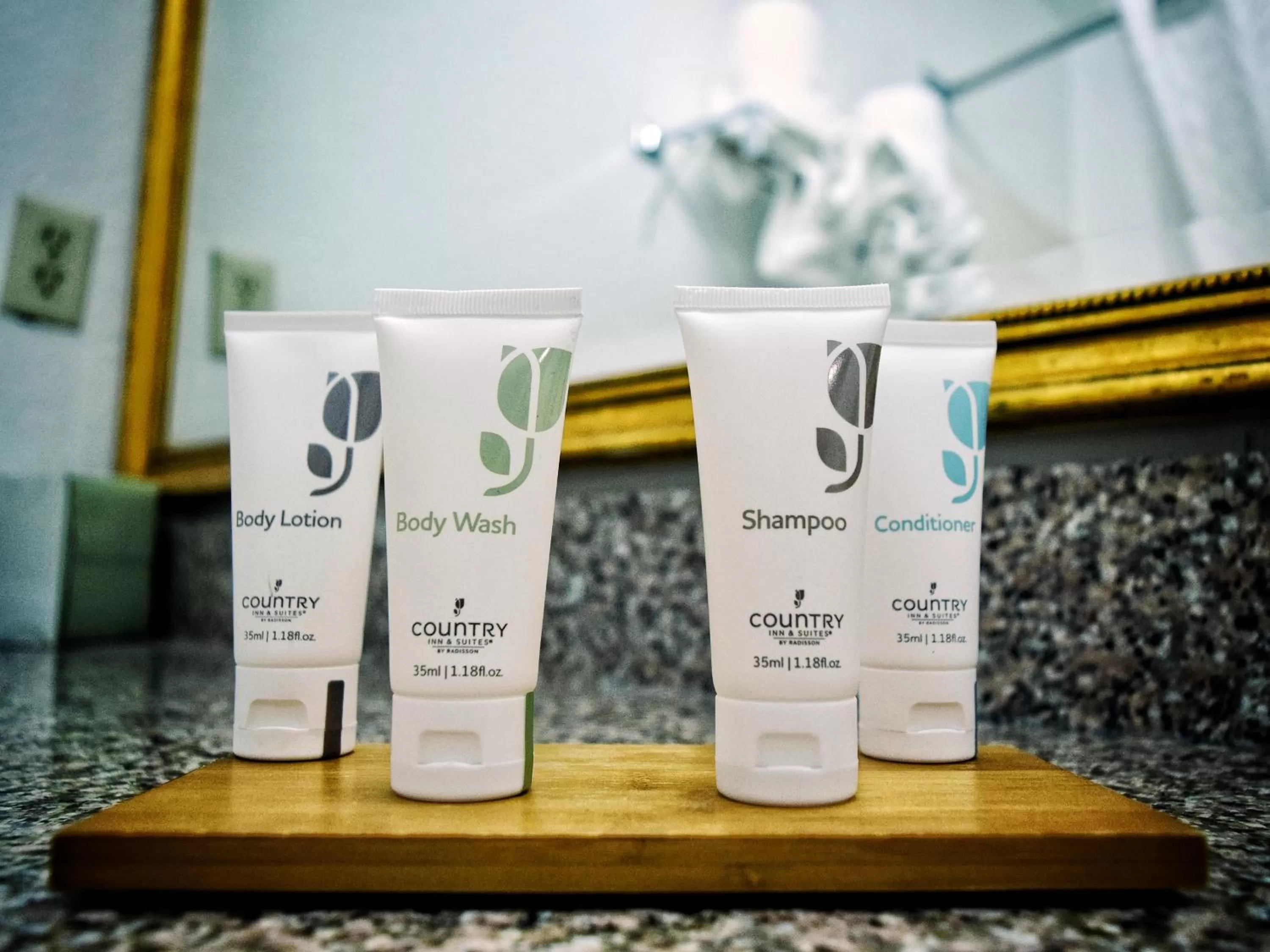 King Room - Non-Smoking in Country Inn & Suites by Radisson, Grand Rapids Airport, MI