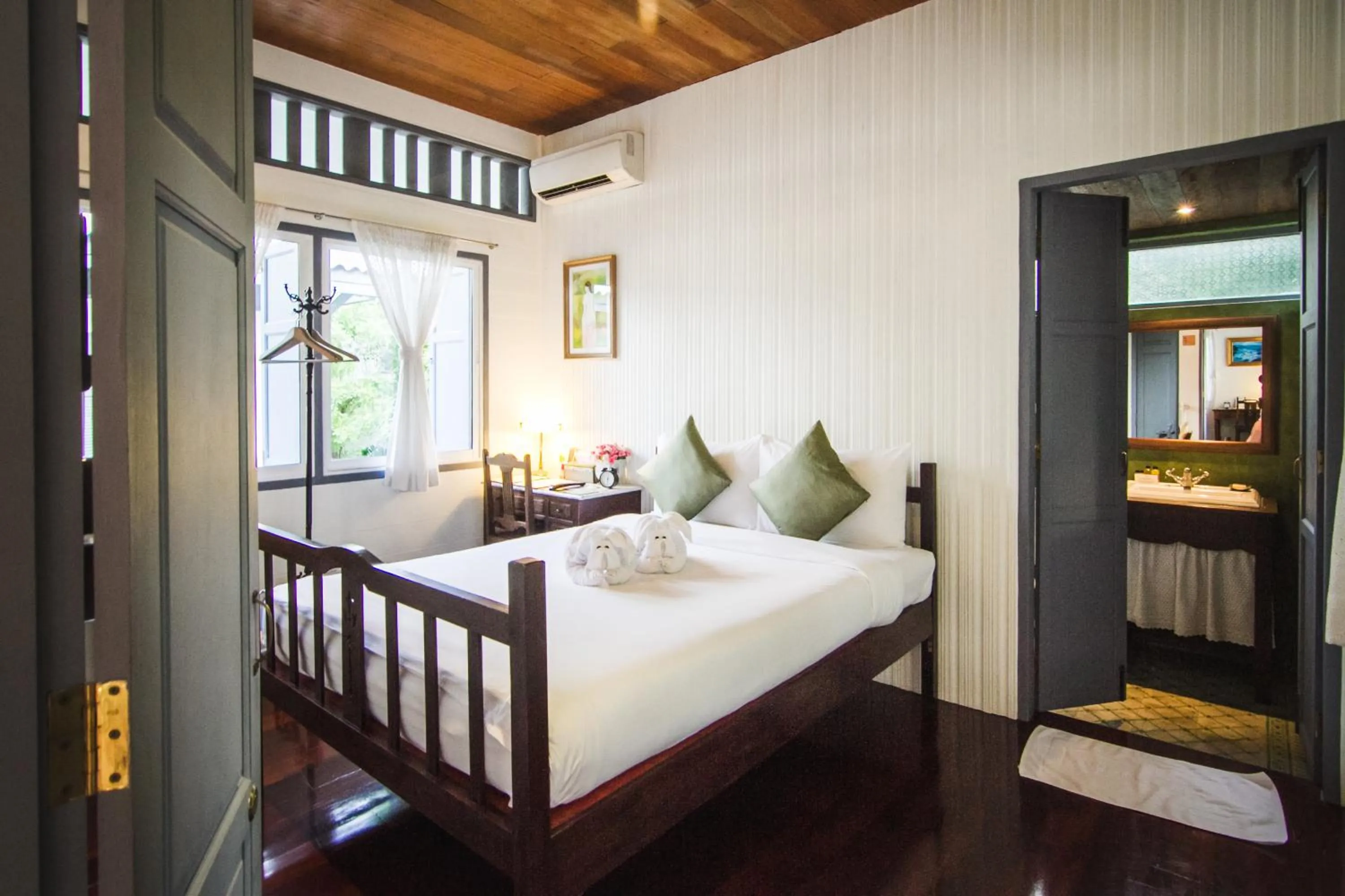 Deluxe Double Room in Baan Noppawong