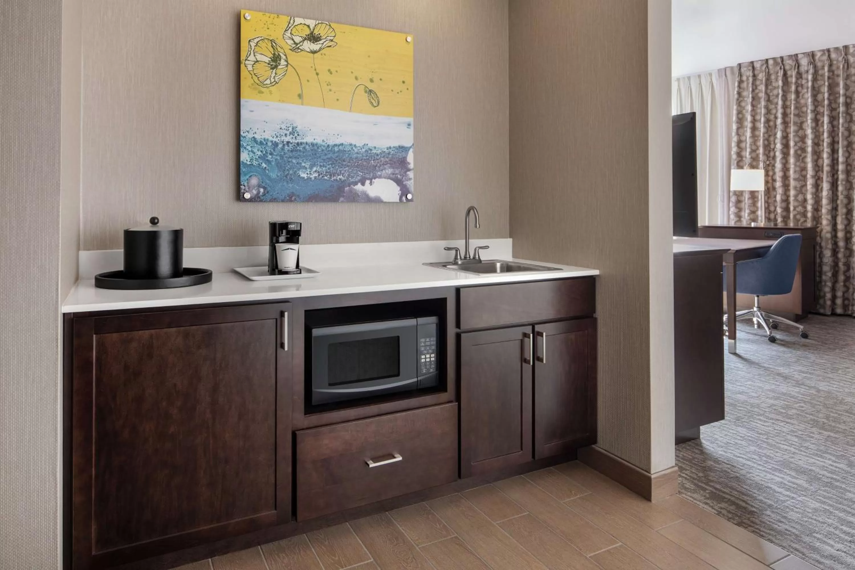 King Studio Suite - Mobility Access/Non-Smoking in Hampton Inn & Suites Teaneck/Glenpointe