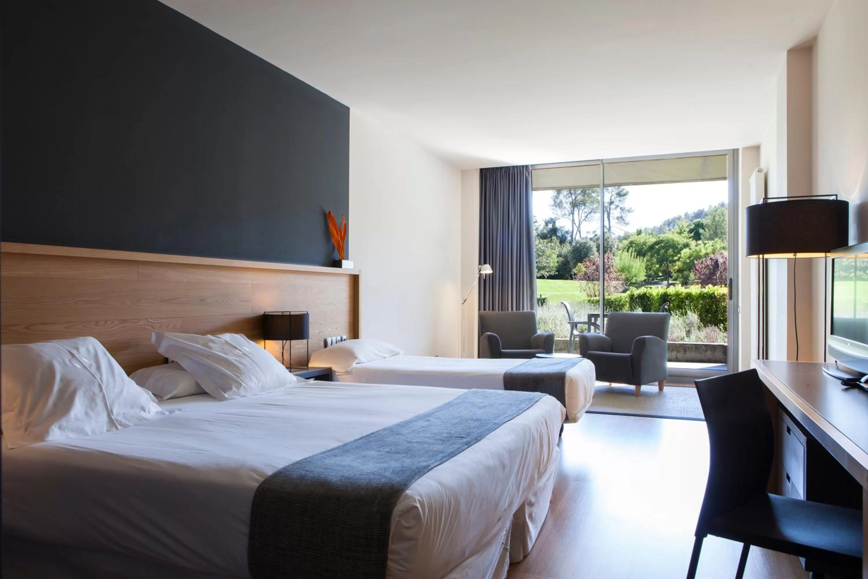 Triple Room with Terrace in Hotel Món Sant Benet