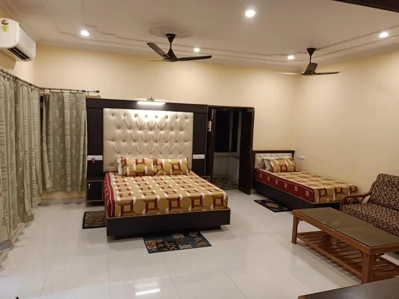 Family Suite with Balcony in Scindhia Guest House