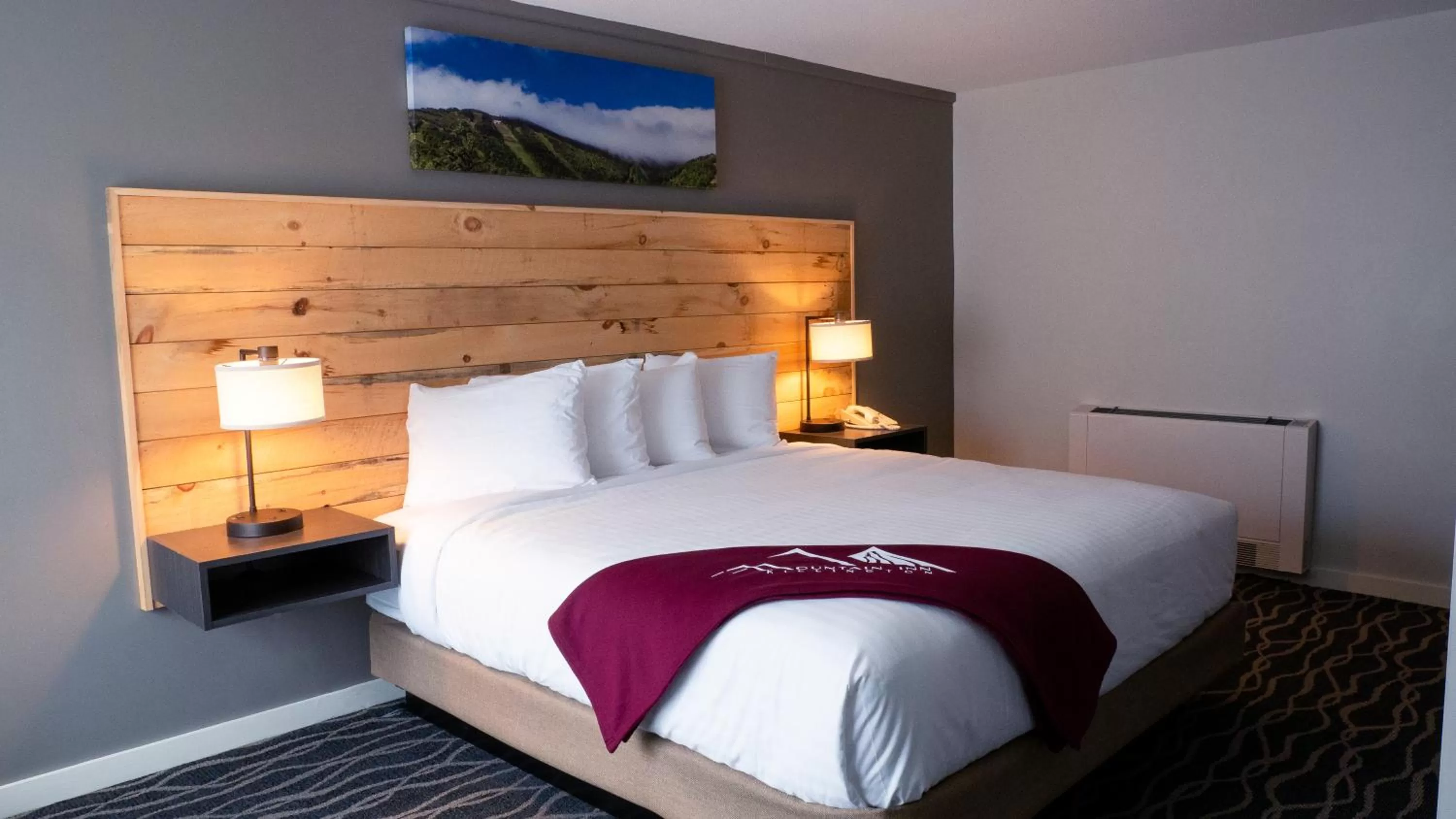 Deluxe King Room with Fireplace in Mountain Inn at Killington