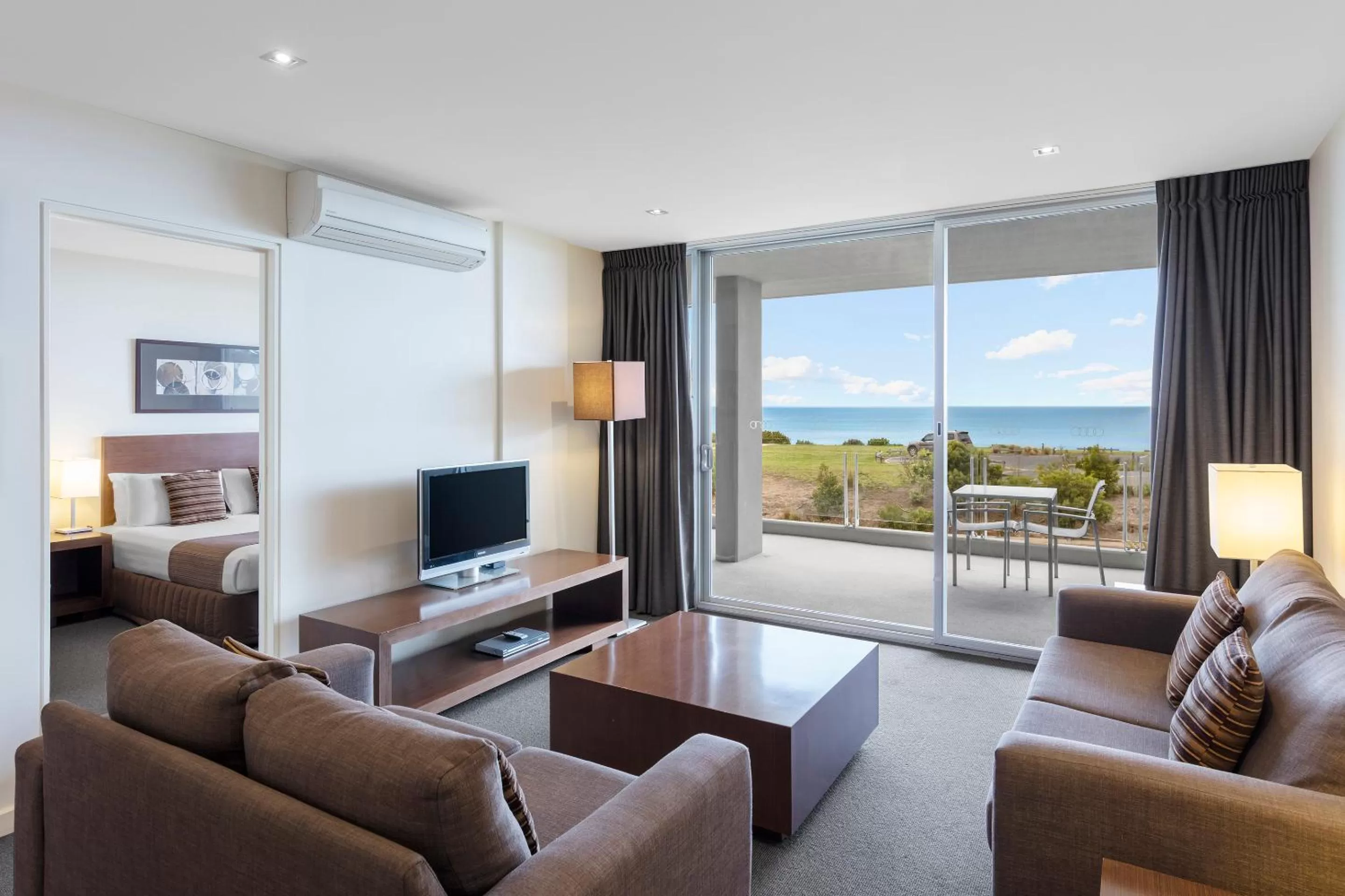 One-Bedroom Apartment with Ocean View in Wyndham Resort Torquay