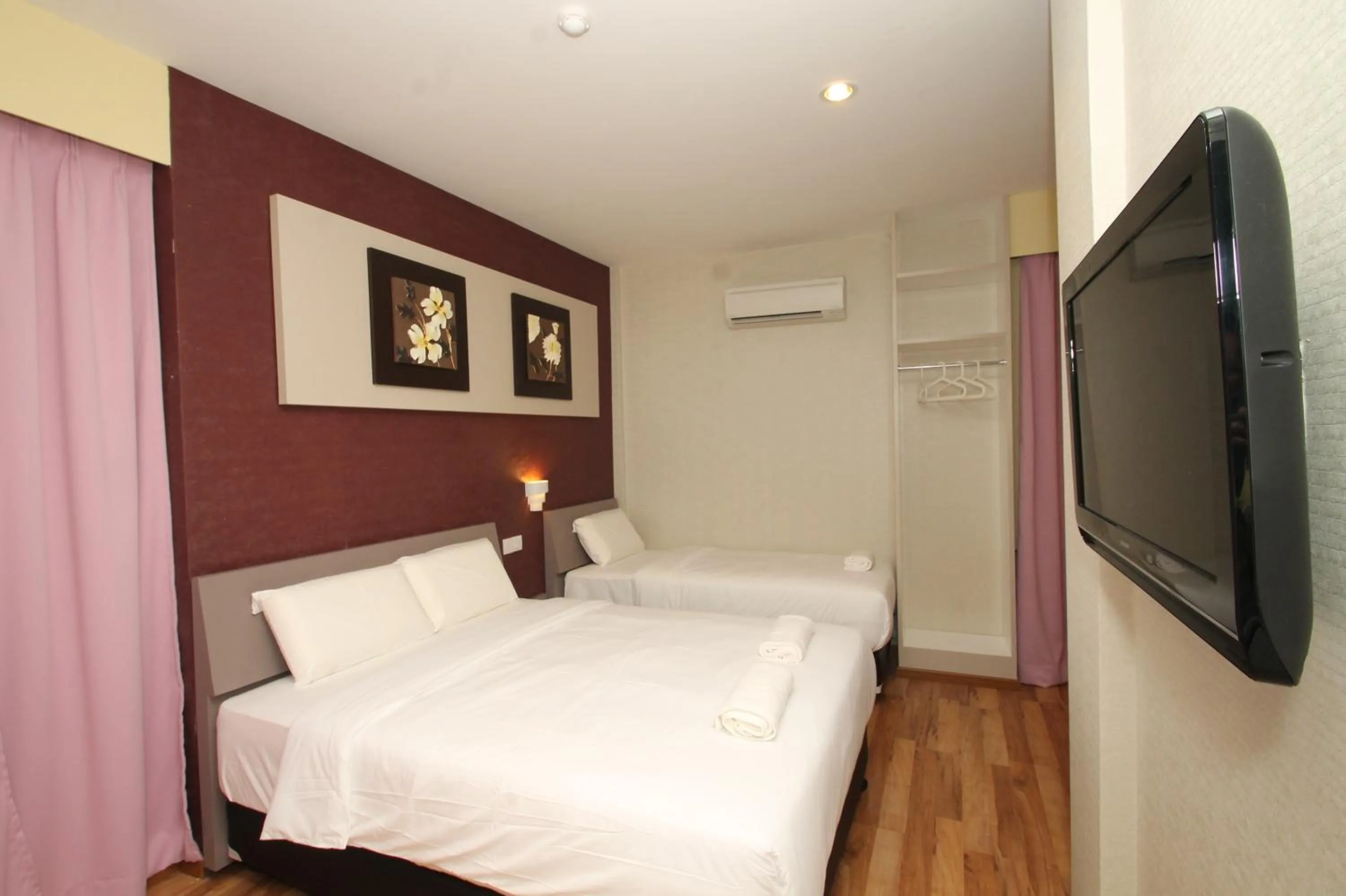 Deluxe Triple Room in Ipoh Boutique Hotel