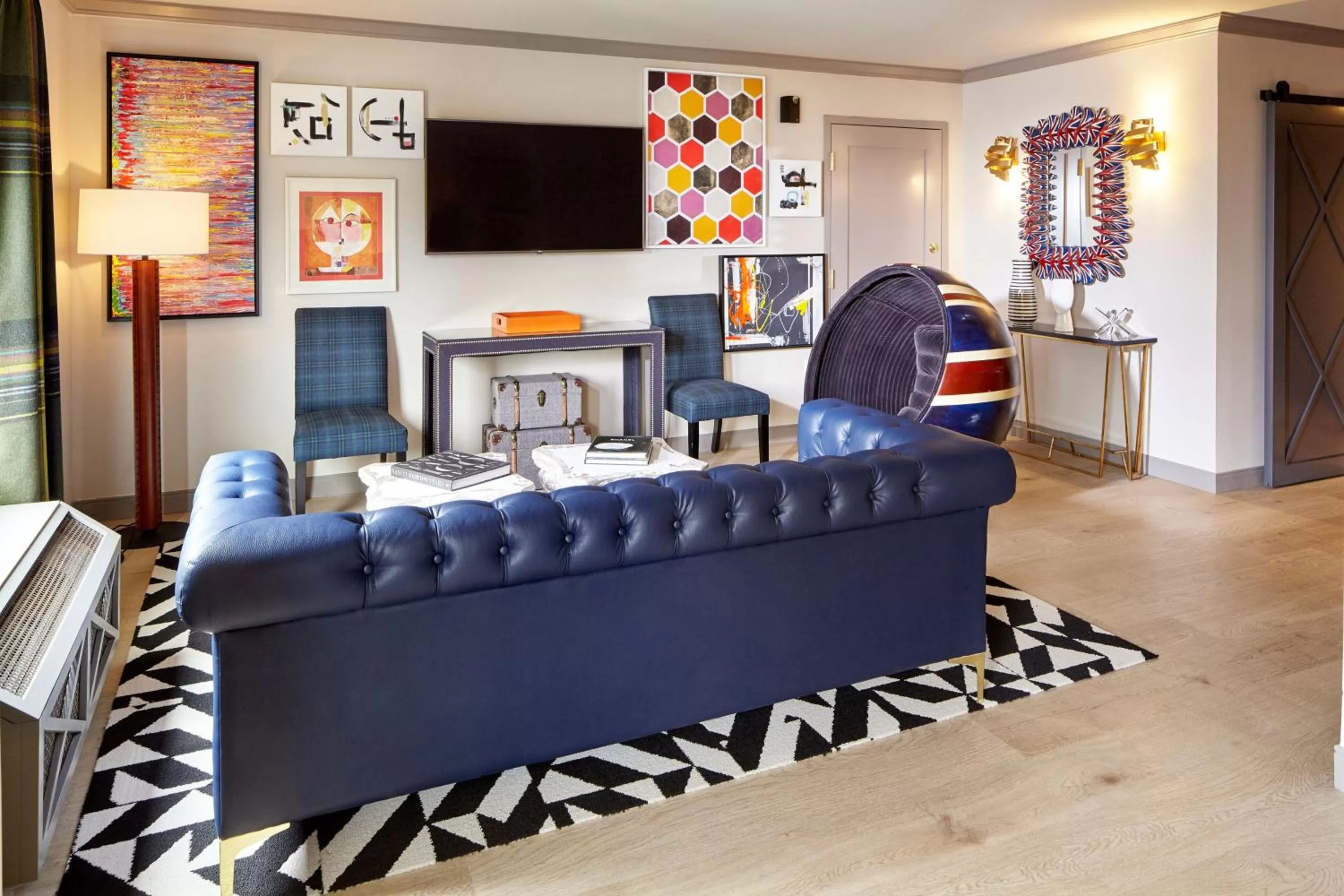 Junior King Suite with Pool View in The Burgess Hotel, Atlanta, a Tribute Portfolio Hotel