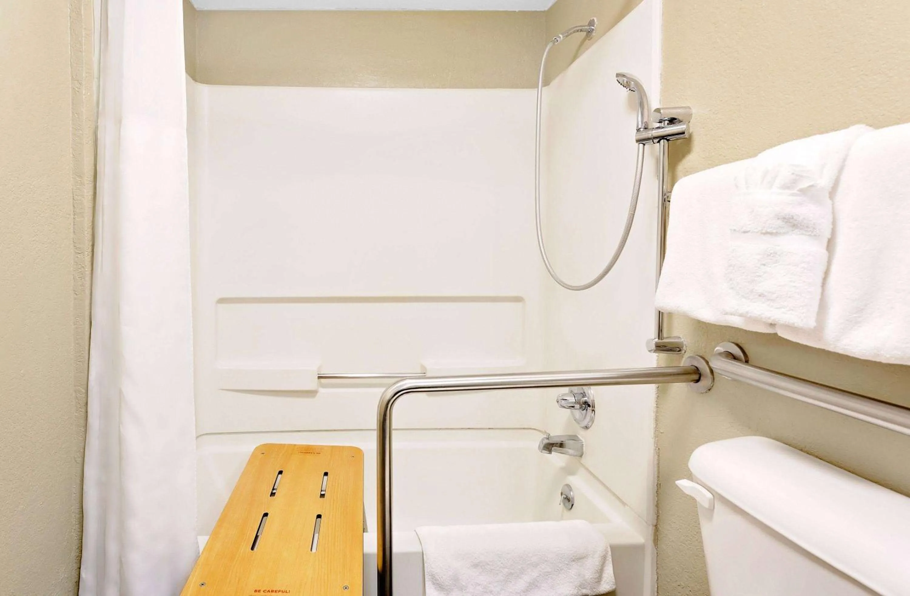 Queen Room - Mobility Access/Non-Smoking in Super 8 by Wyndham Denver Central