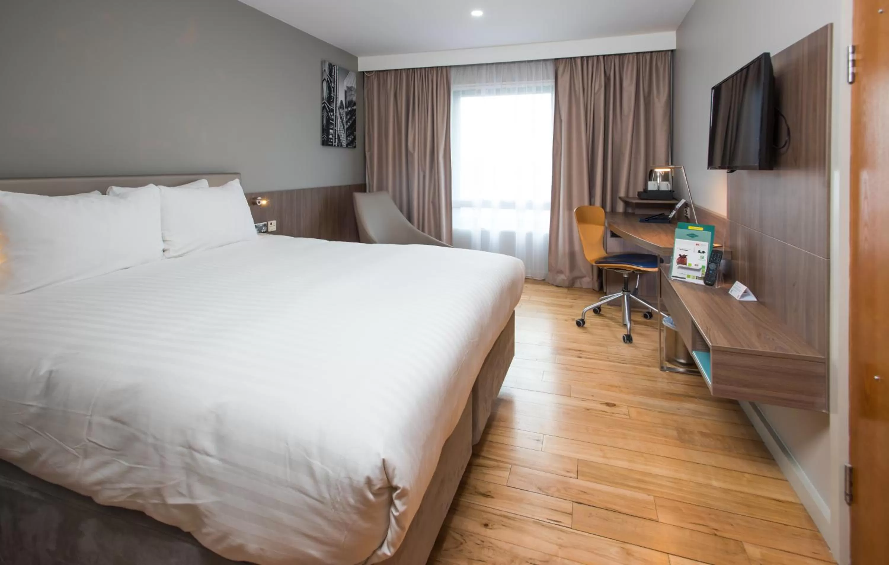Standard Double Room in Holiday Inn London West by IHG