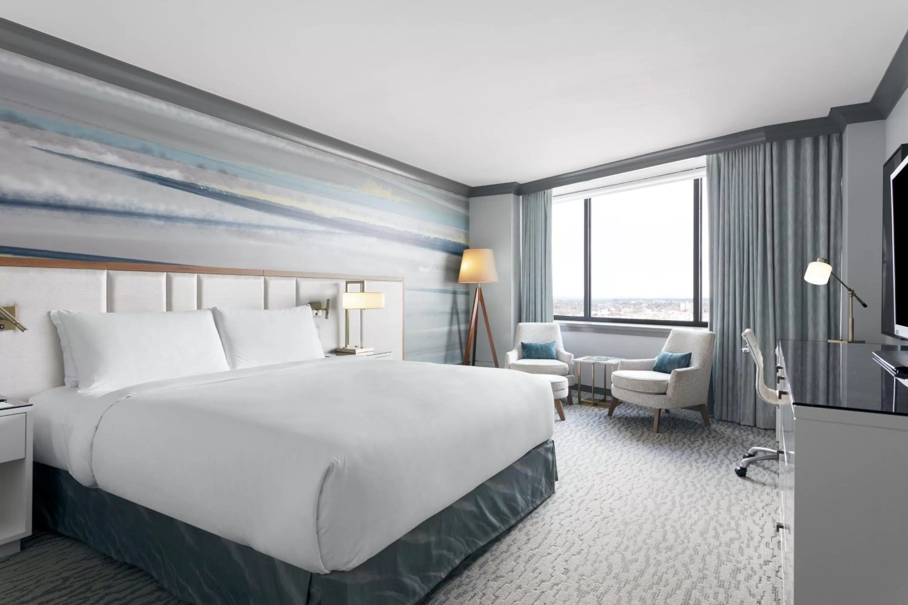 Grand King Room in The Lofton Hotel Minneapolis, Tapestry Collection by Hilton