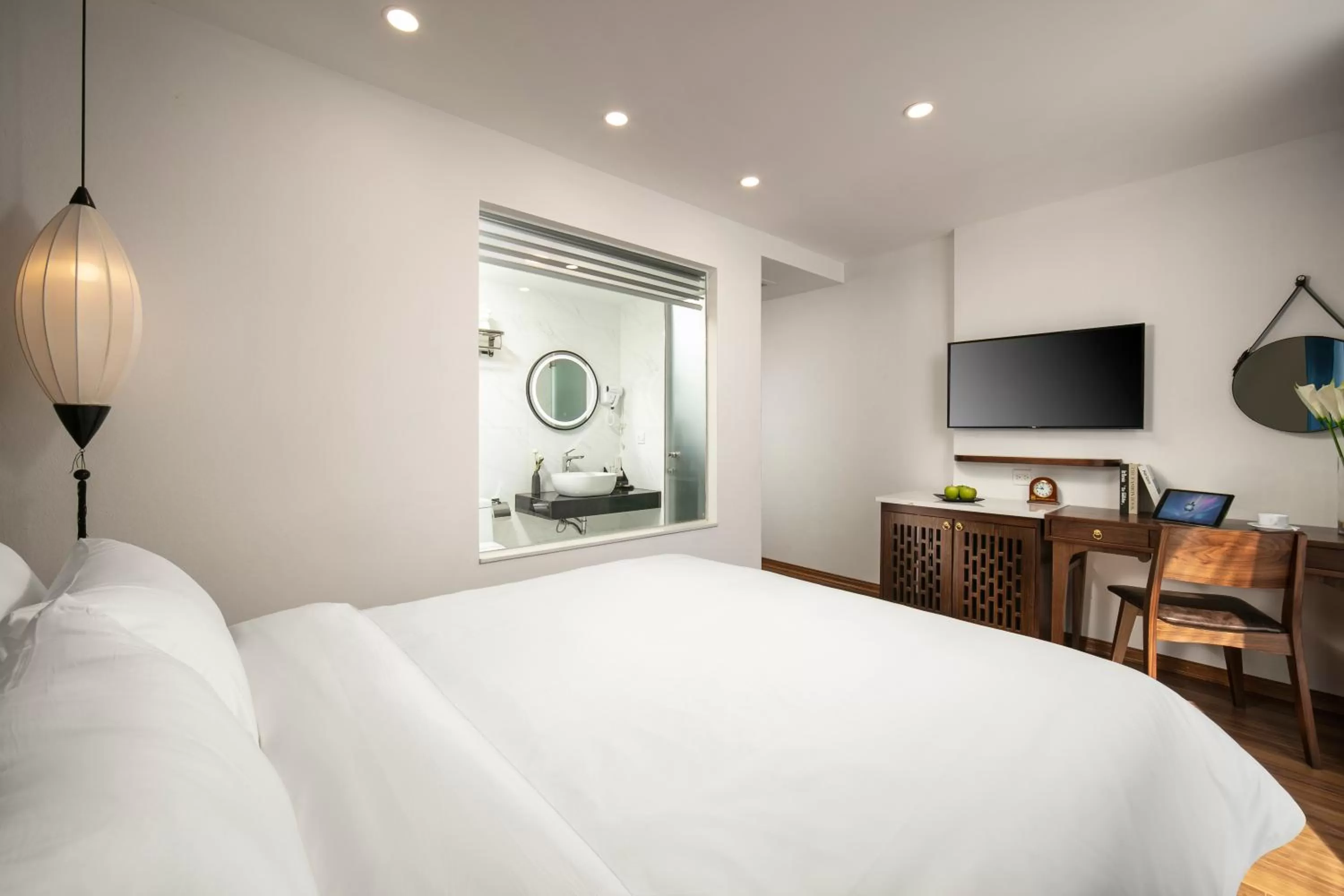 Deluxe Double or Twin Room with Balcony in Hanoi Exclusive Hotel