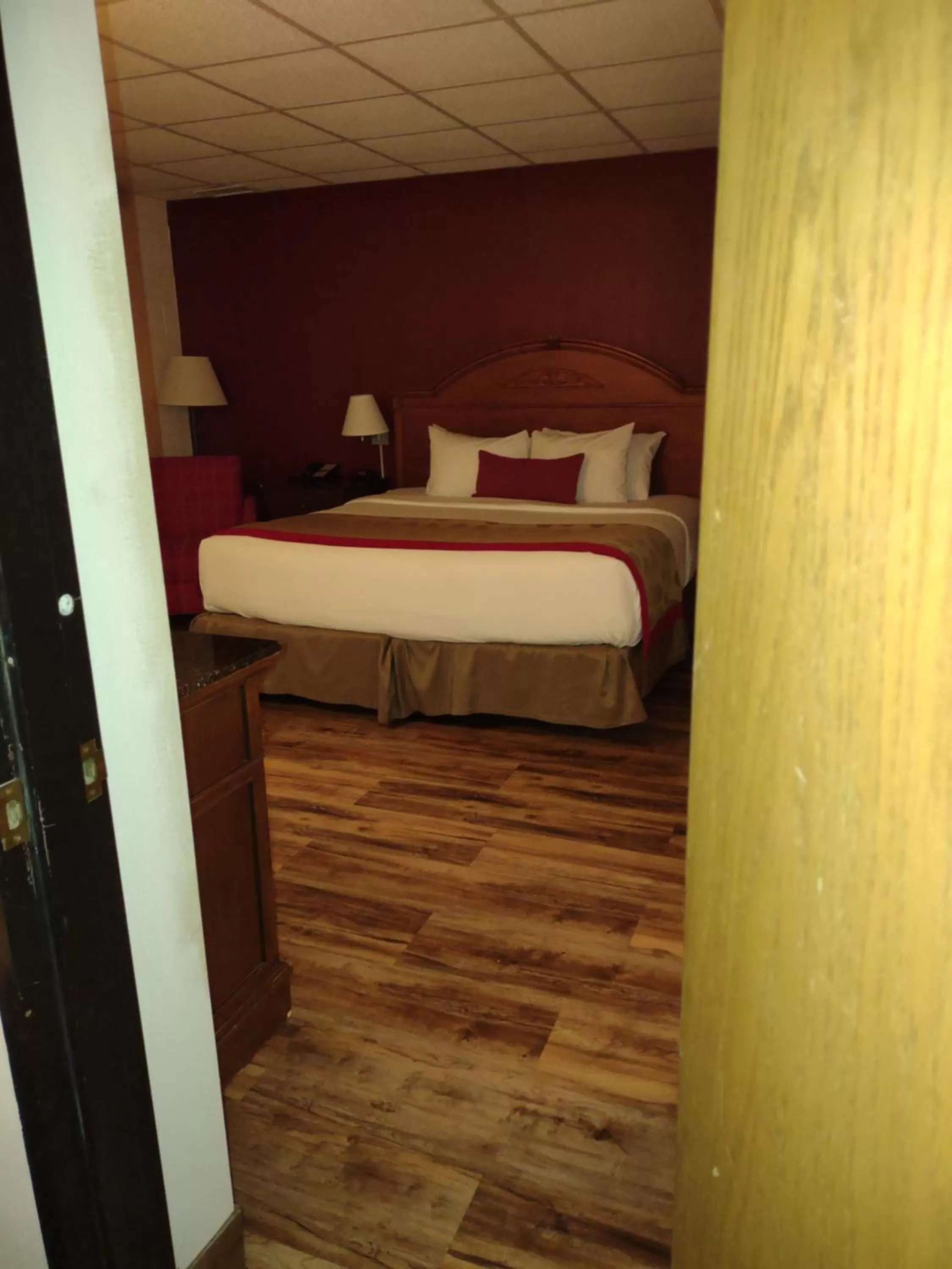 Bedroom in Ramada by Wyndham Albert Lea
