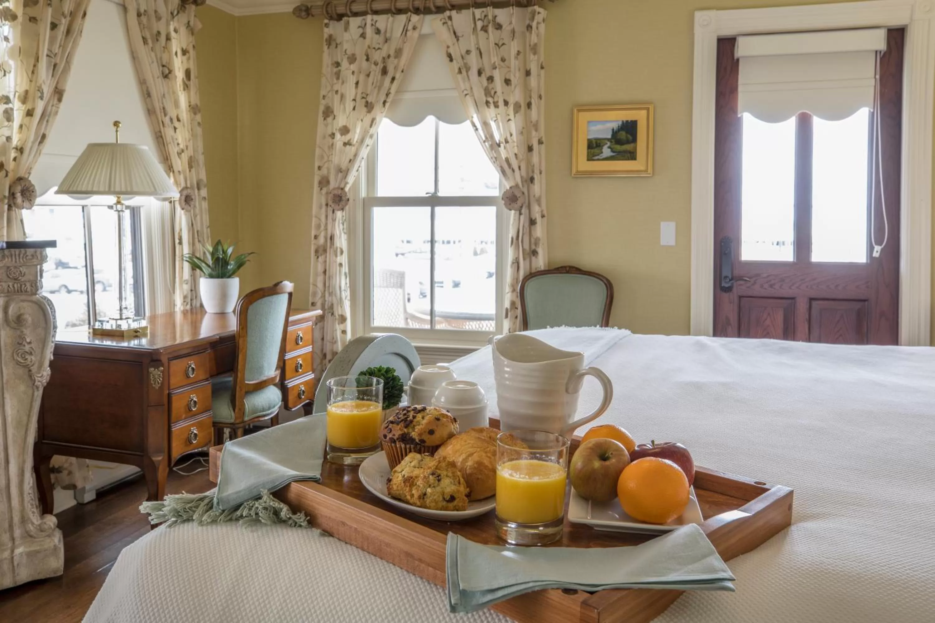 Superior King Room in Saybrook Point Resort & Marina