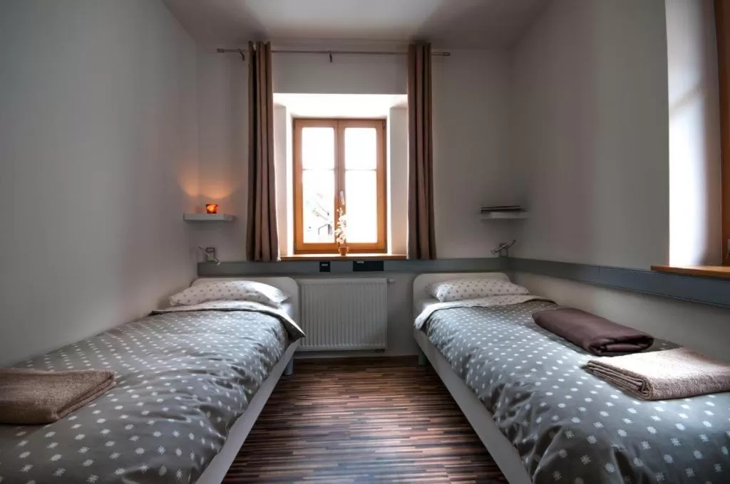 Standard Twin Room with Shared Bathroom in CUBE central rooms for 2