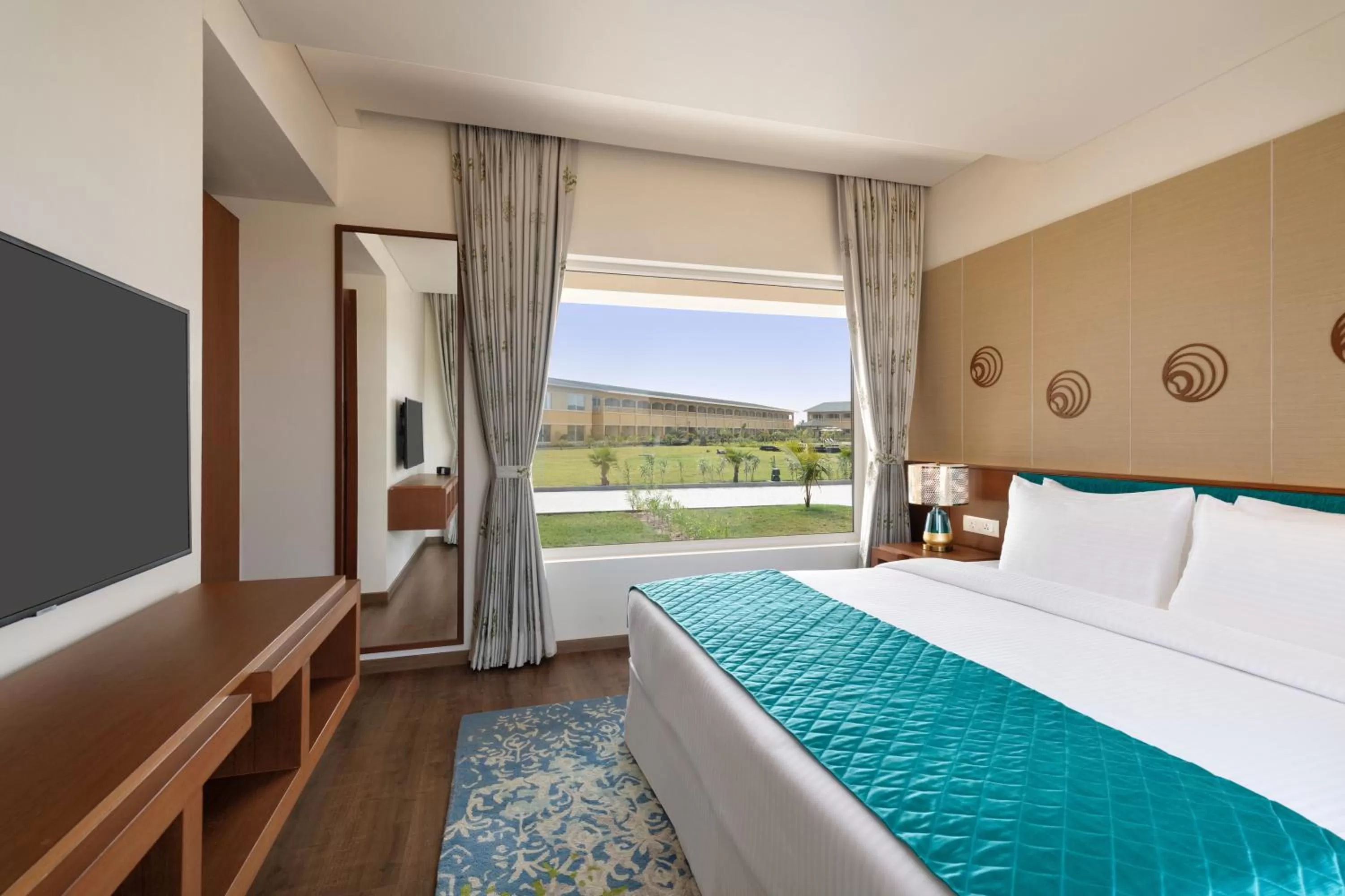 2 King Beds, Family Suite, Non-Smoking in Hawthorn Suites by Wyndham Dwarka