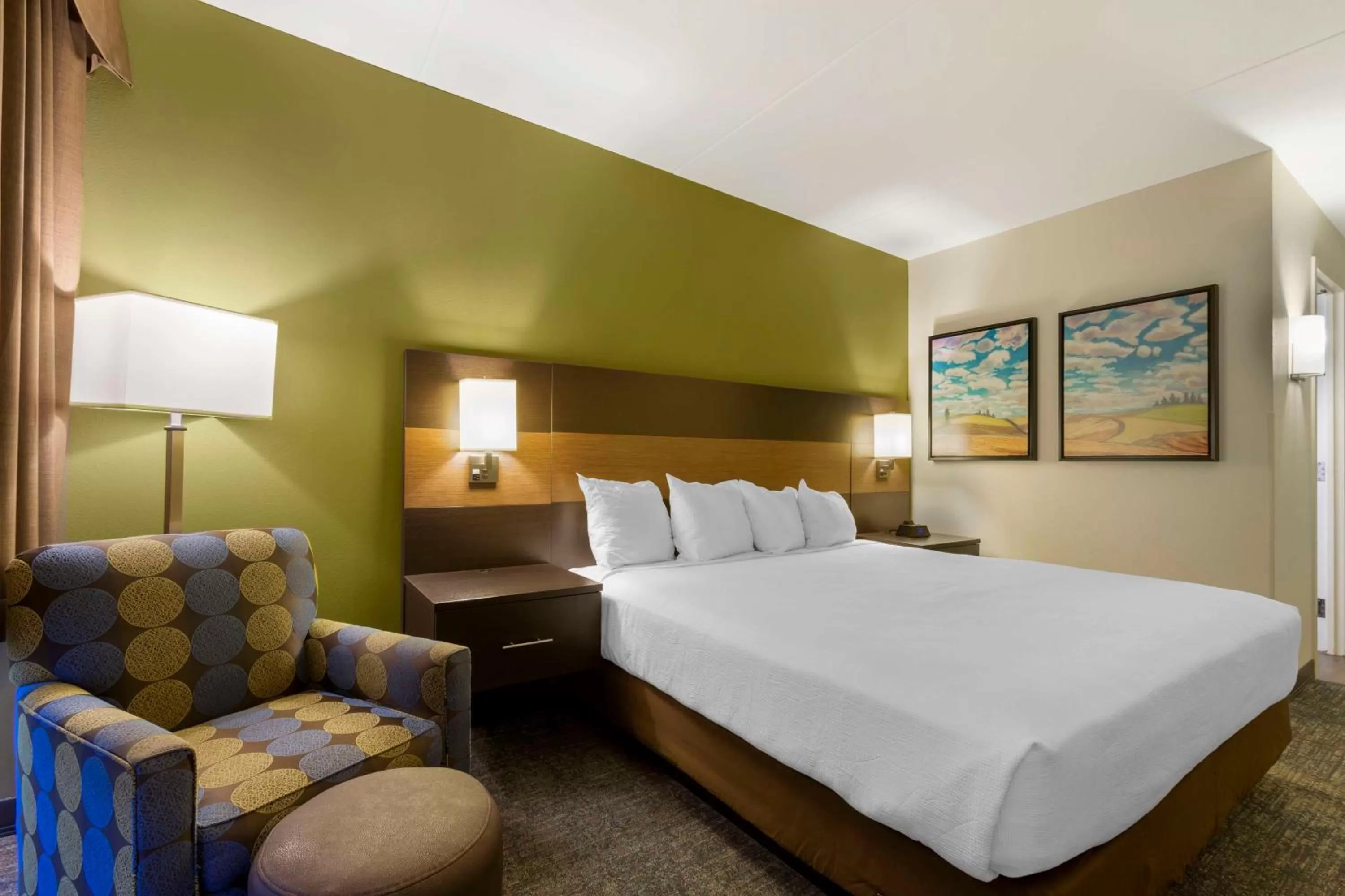 King room with Pool Access - Non-Smoking in Best Western Plus University Inn