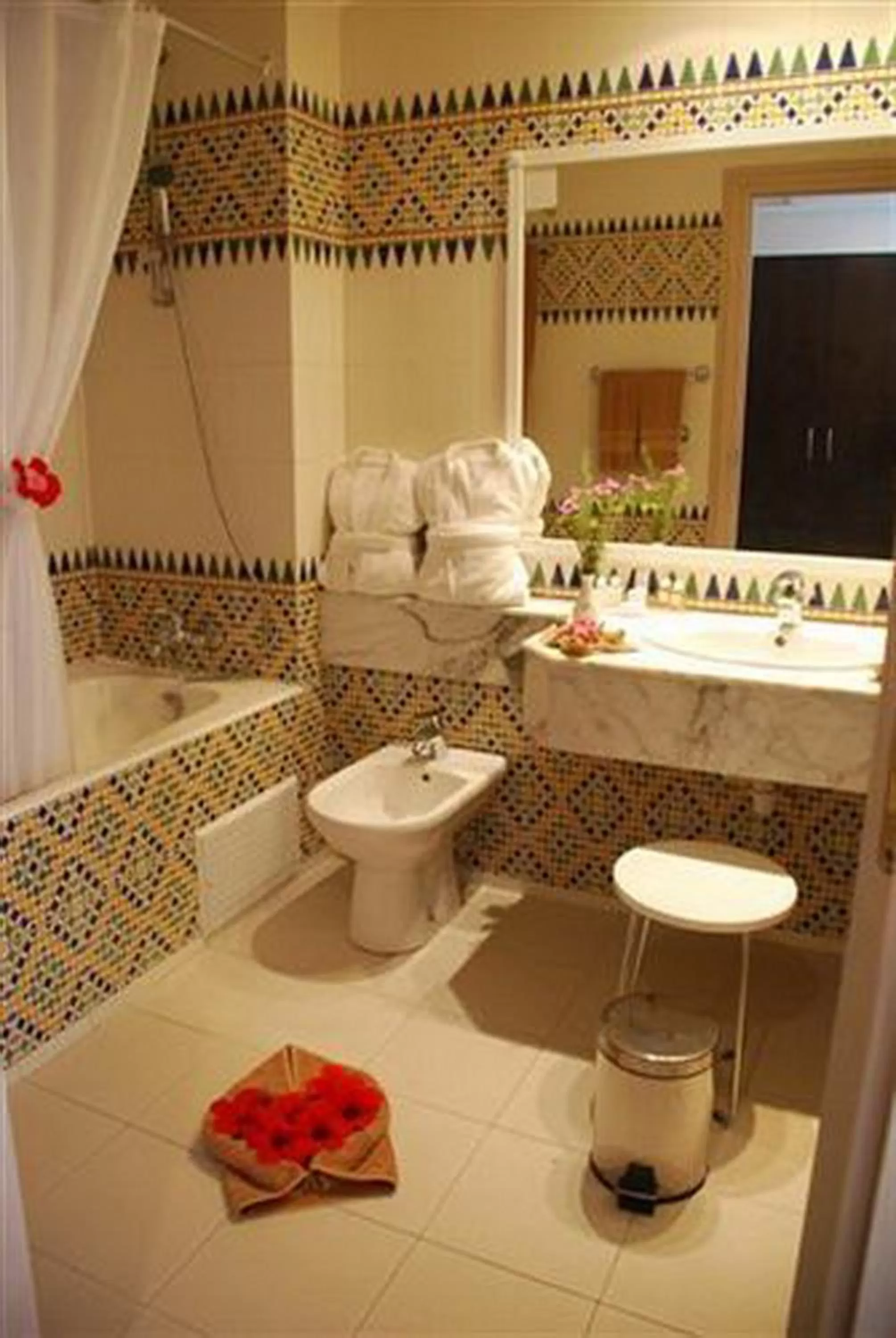 Double Room (1 Adult + 1 Child) in El Mouradi Djerba Menzel