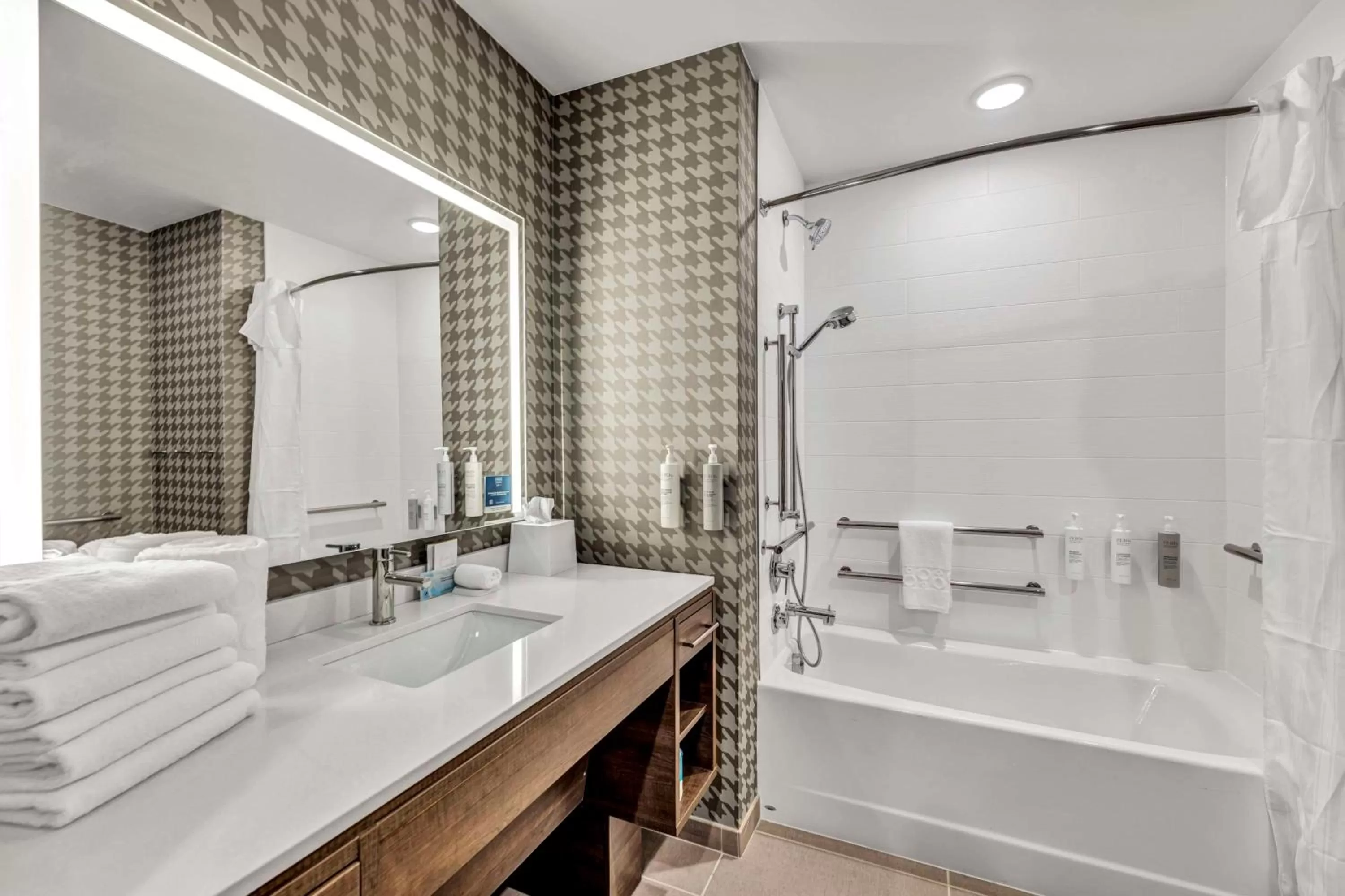 King Studio Suite with Tub - Mobility Access in Home2 Suites by Hilton Raleigh West Lenovo Center