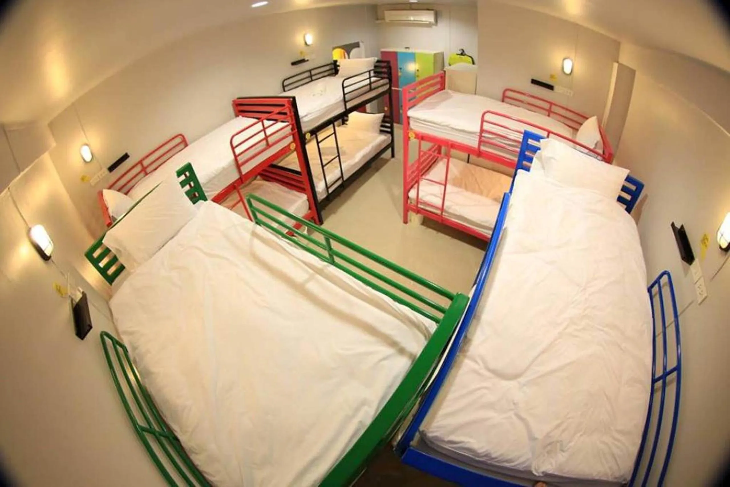 Bunk Bed in Mixed Dormitory Room in S1hostel Bangkok