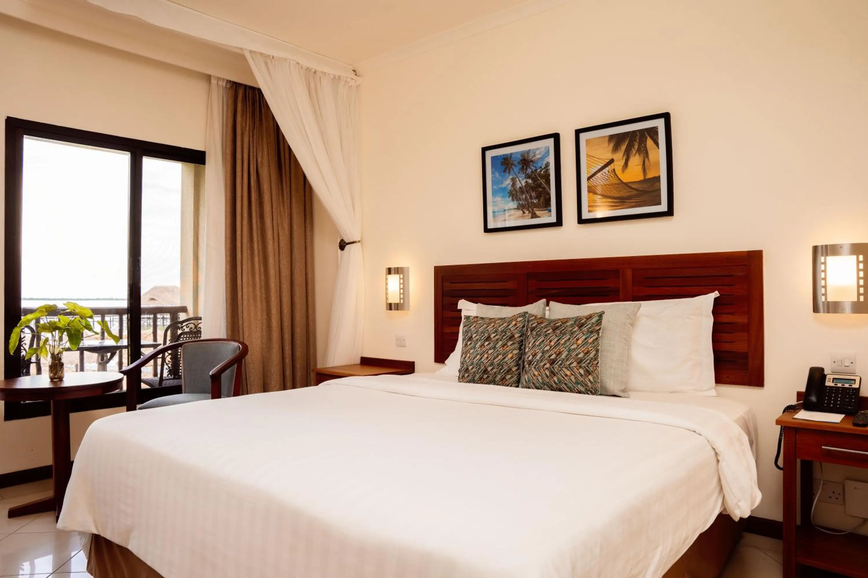 Superior King Room in White Sands Hotel