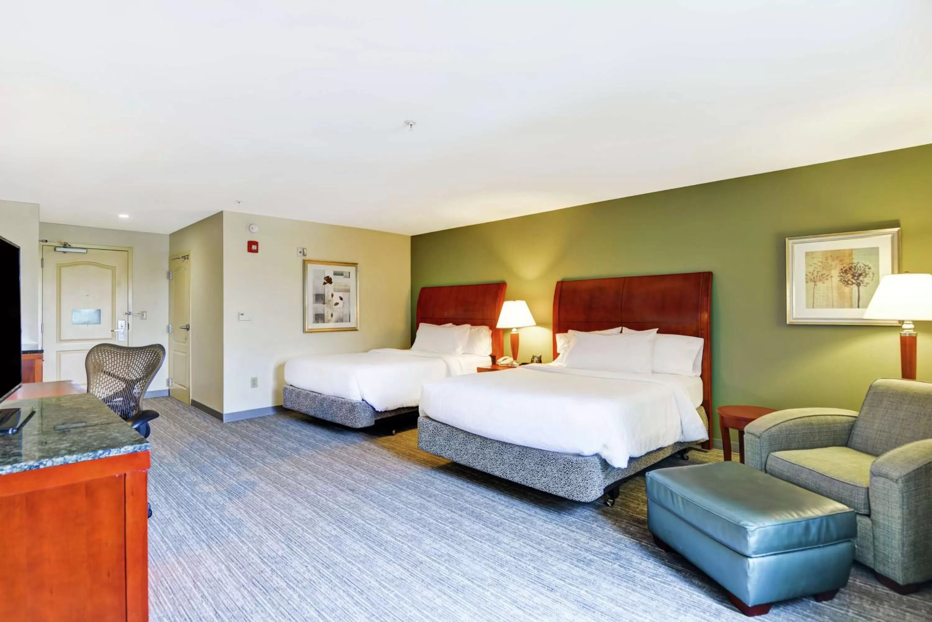 Queen Room with Two Queen Beds - Mobility and Hearing Access in Hilton Garden Inn Conway