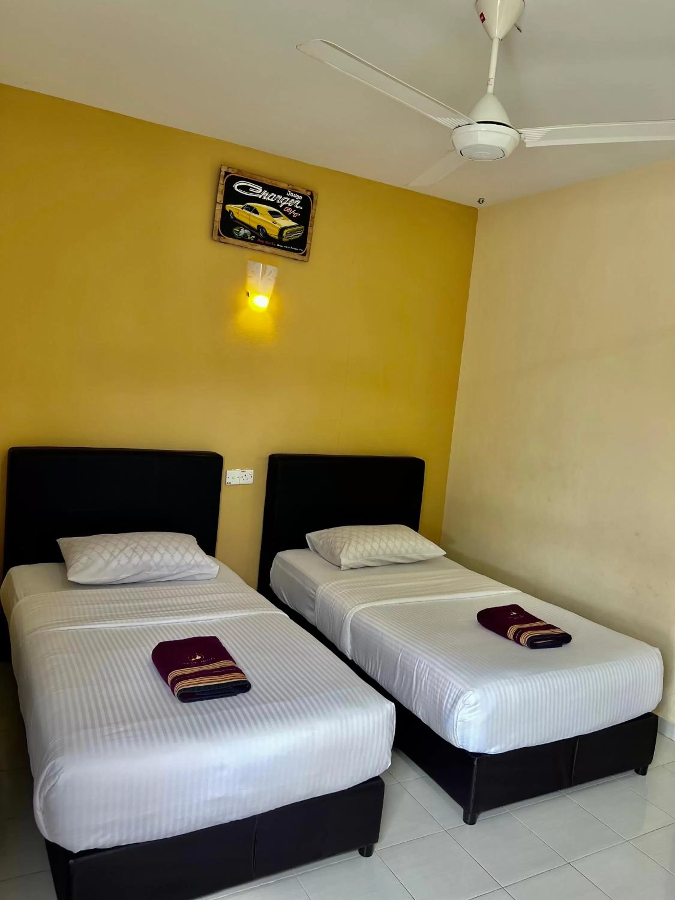 Standard Twin Room in Dhania Cenang Beach Motel