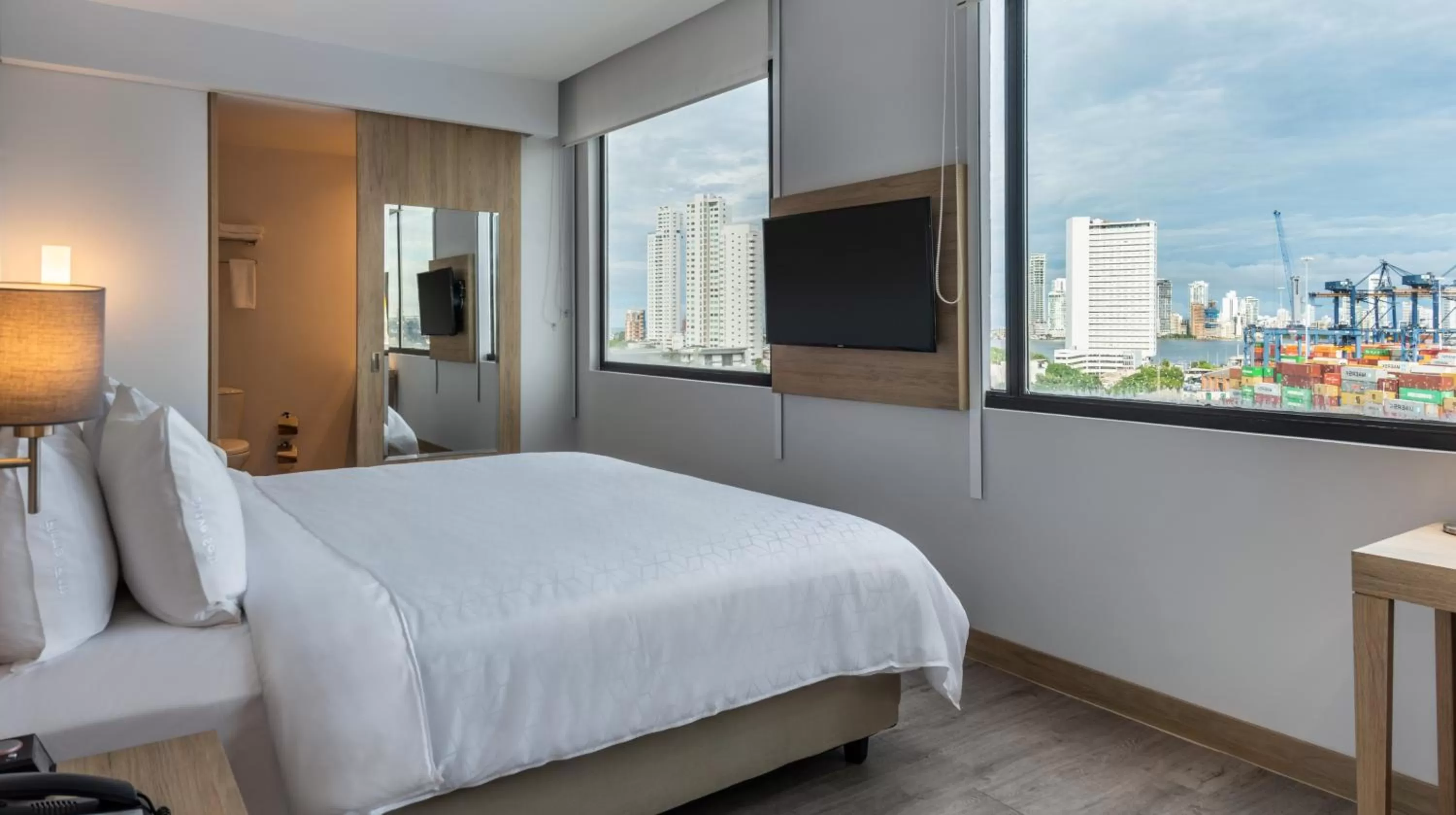 Standard King Room with City View in Holiday Inn Express Cartagena Manga by IHG