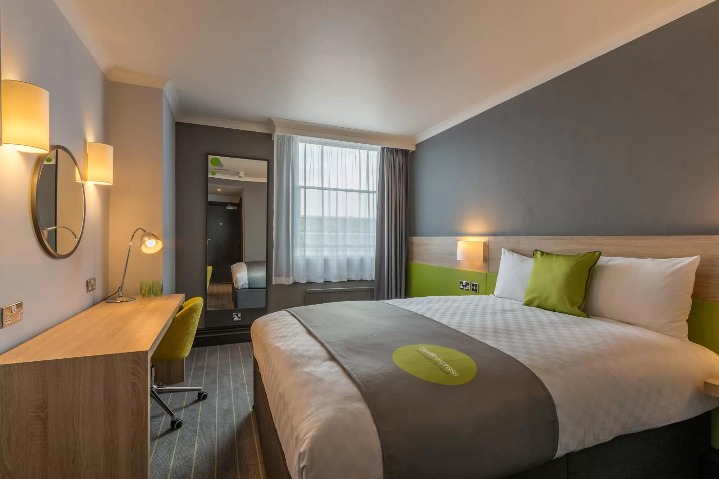 King Room in Thistle Express London Luton
