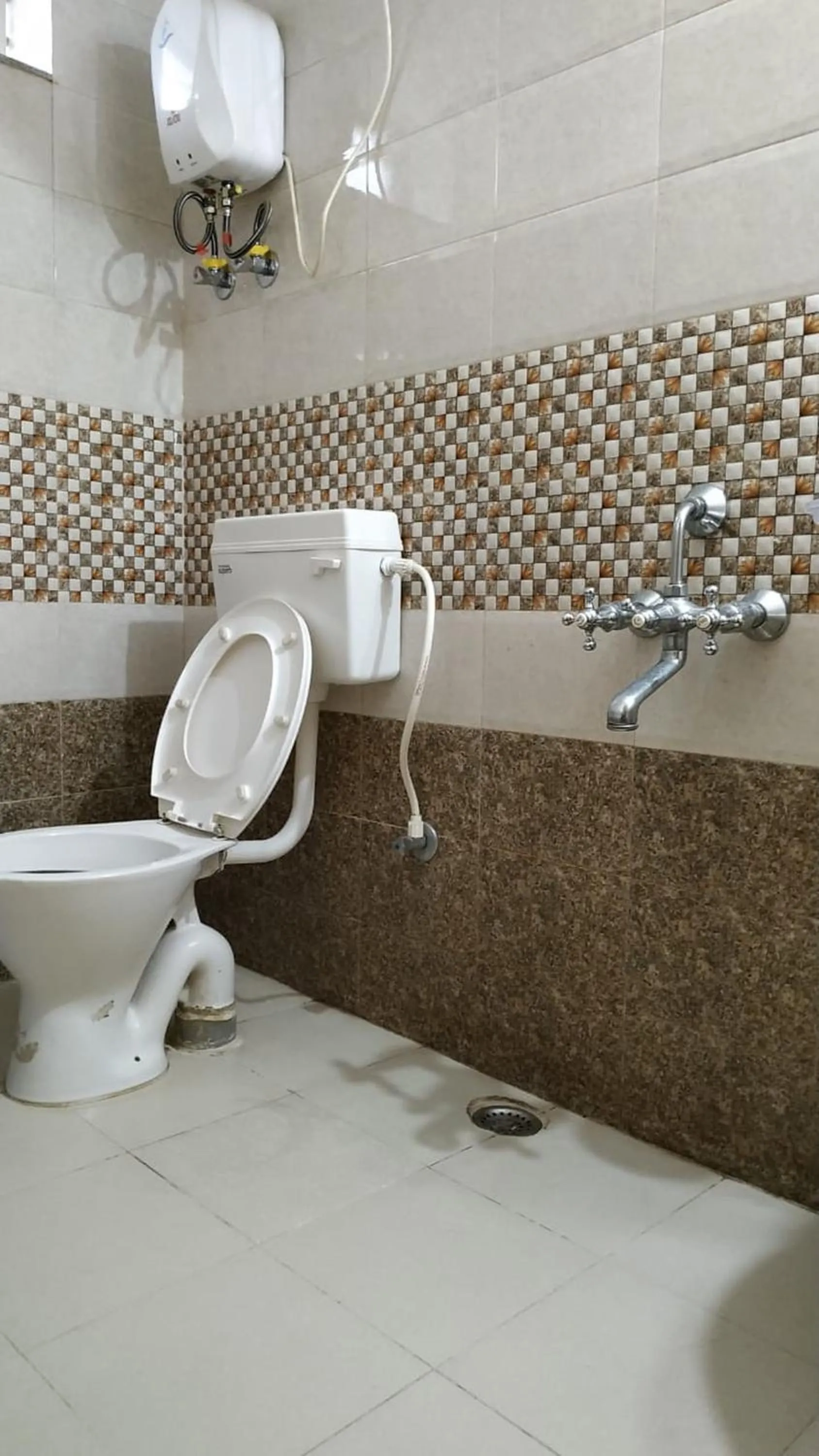 Deluxe King Room in Nest Guest House