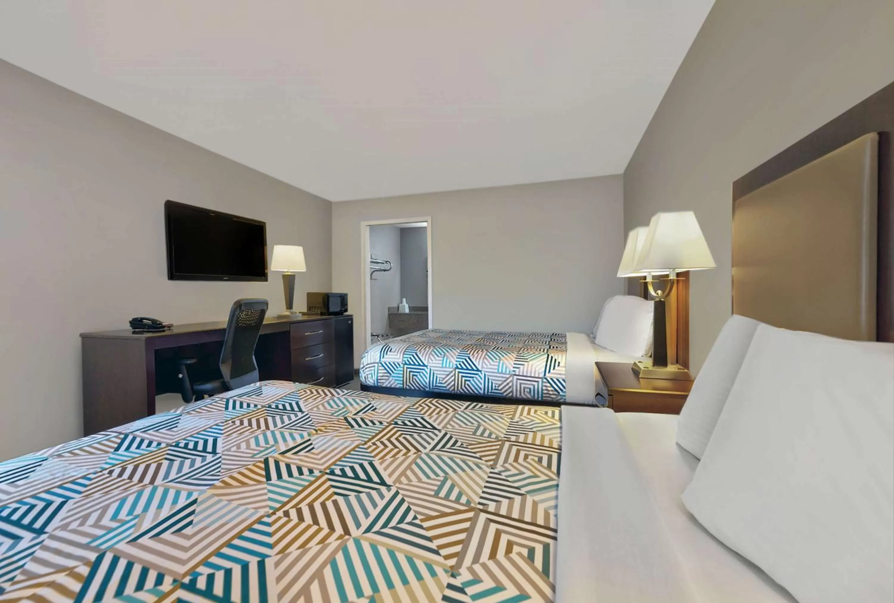 Quadruple Room - Disability Access - Non-Smoking in Motel 6 McDonough, GA