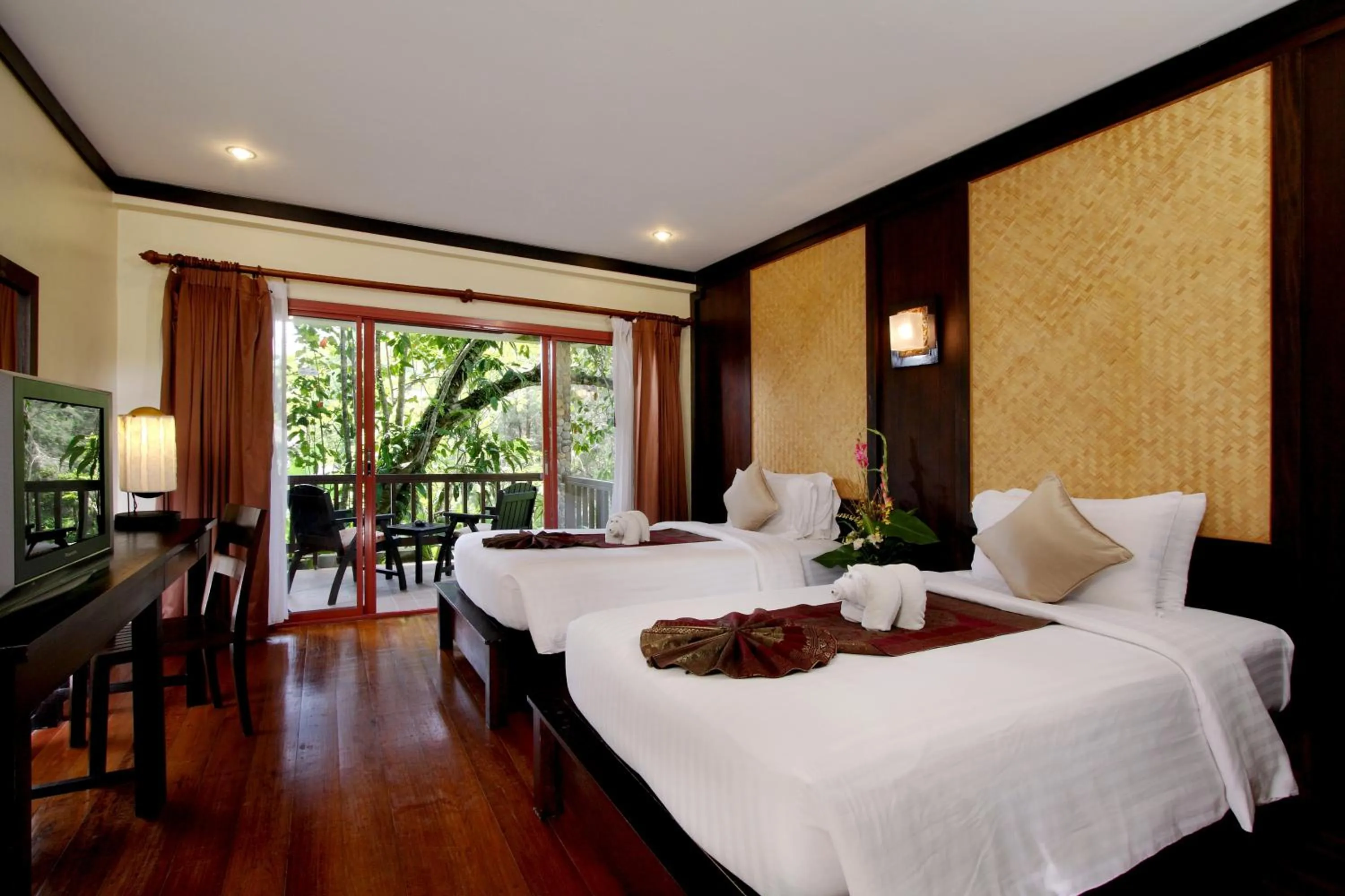 Deluxe Double or Twin Room in Khaolak Paradise Resort - SHA Extra Plus