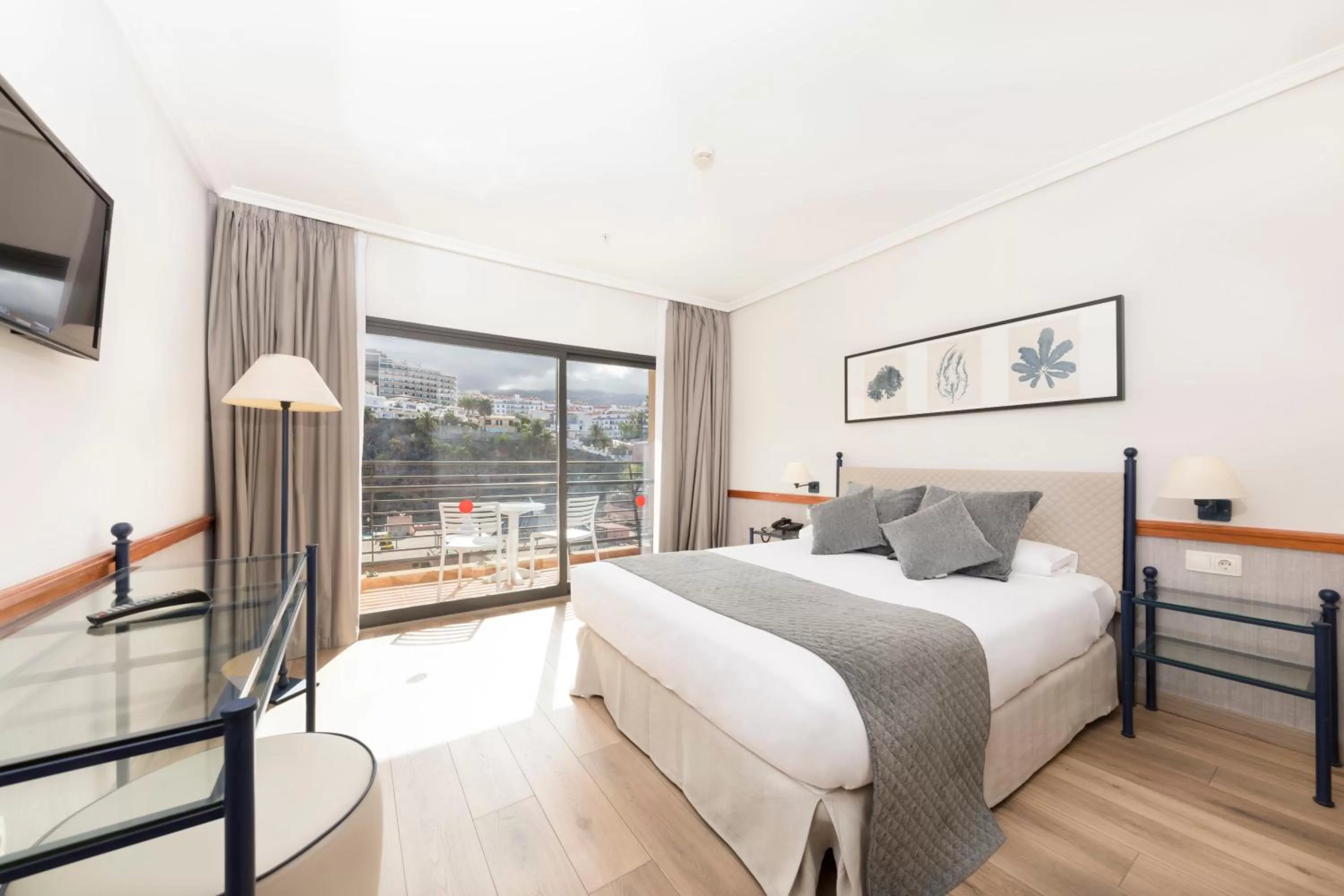 Double Room (2 Adults + 1 Child ) in Be Live Experience Orotava