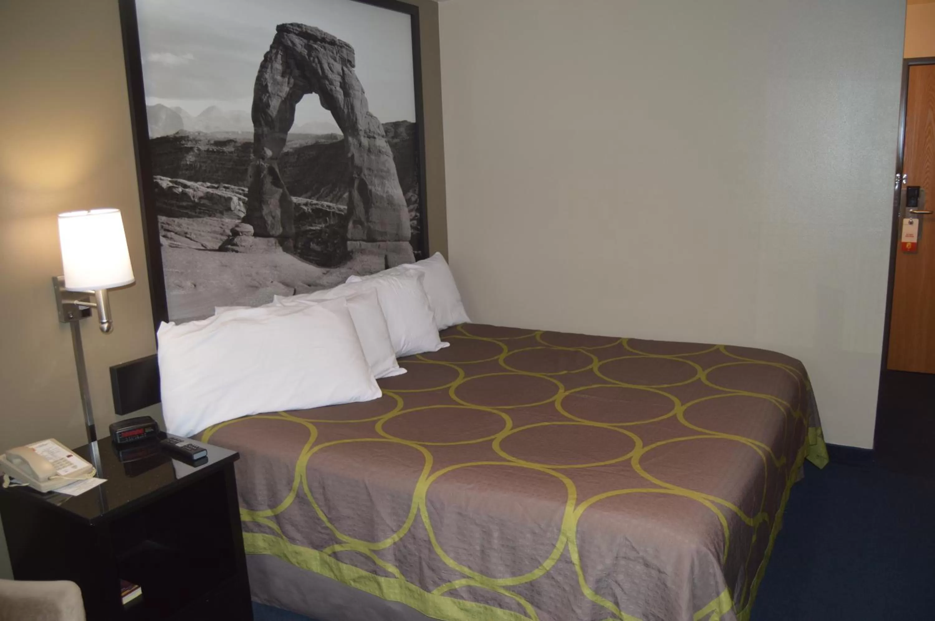 Queen Room - Non-Smoking in Super 8 by Wyndham Logan